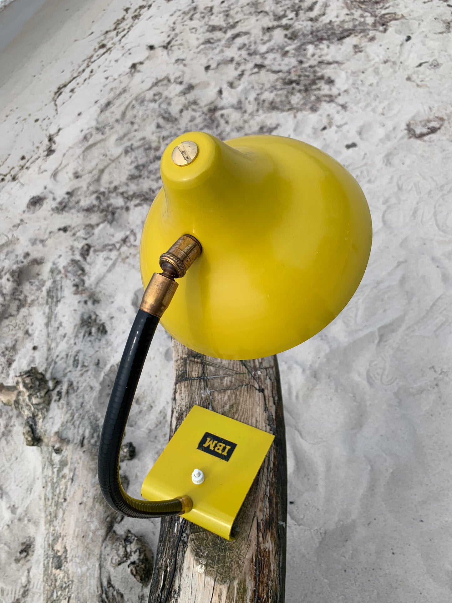Vintage lampe med IBM reklame