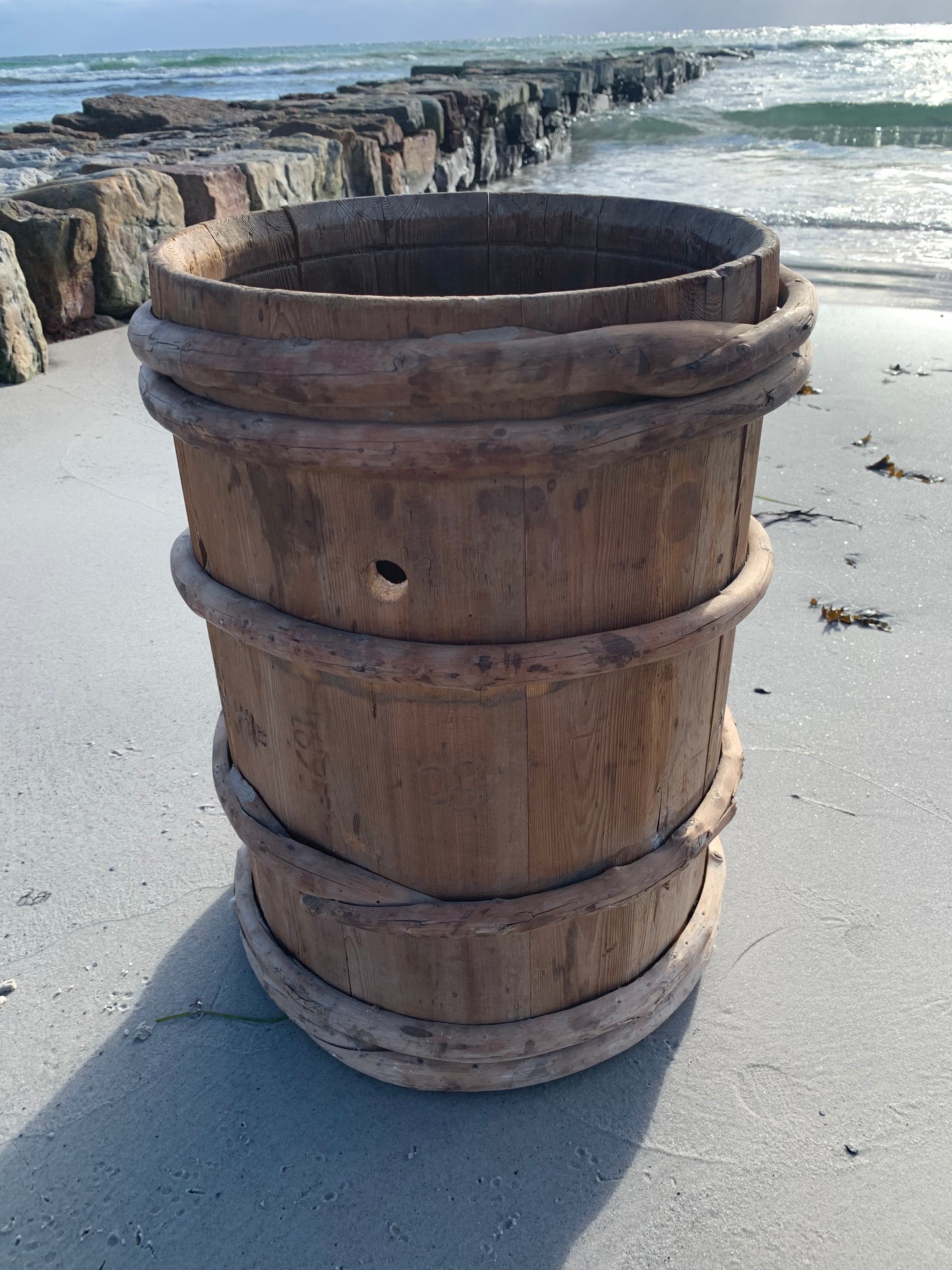 Smuk gammel træbeholder fra 1895