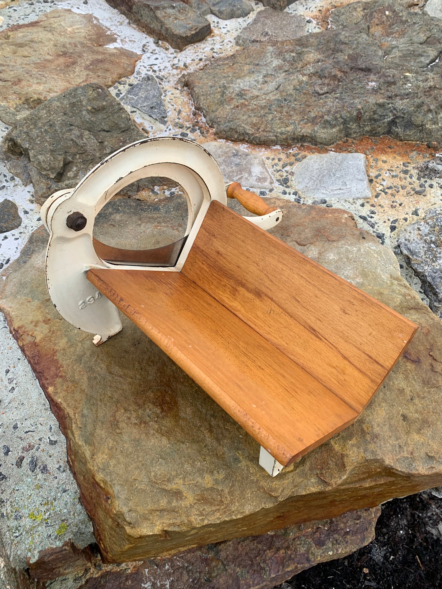 Raadvad brødskærer