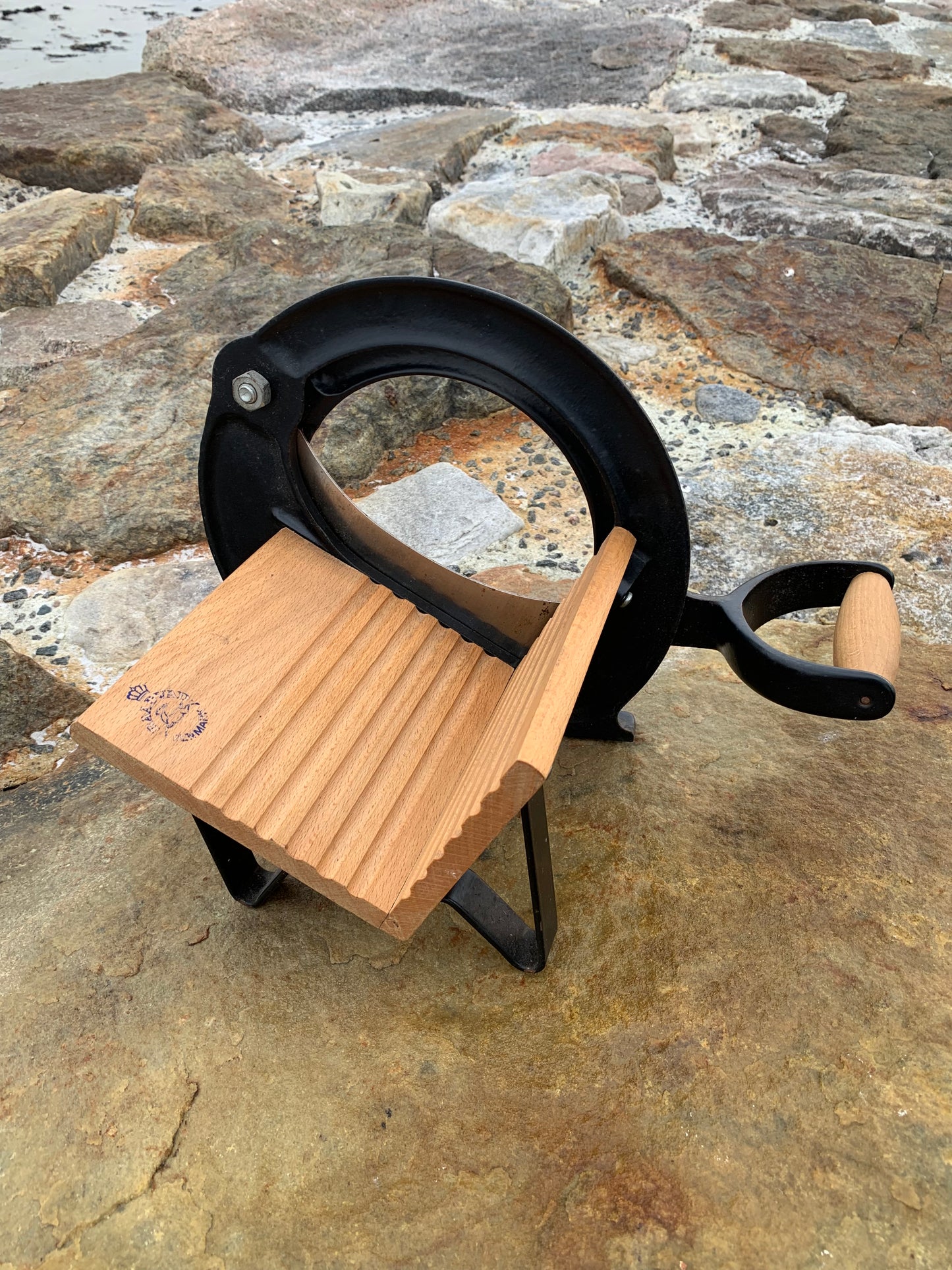 Raadvad brødskærer