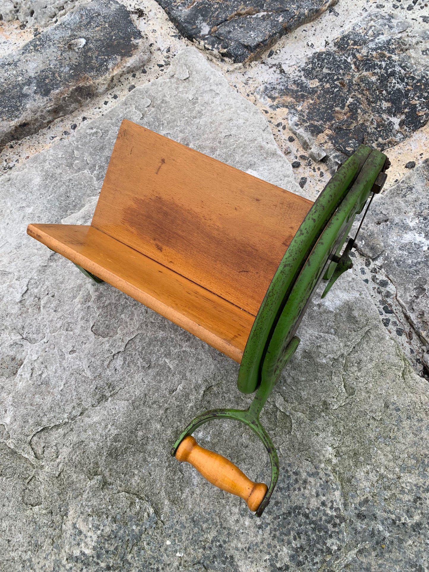 Raadvad brødskærer