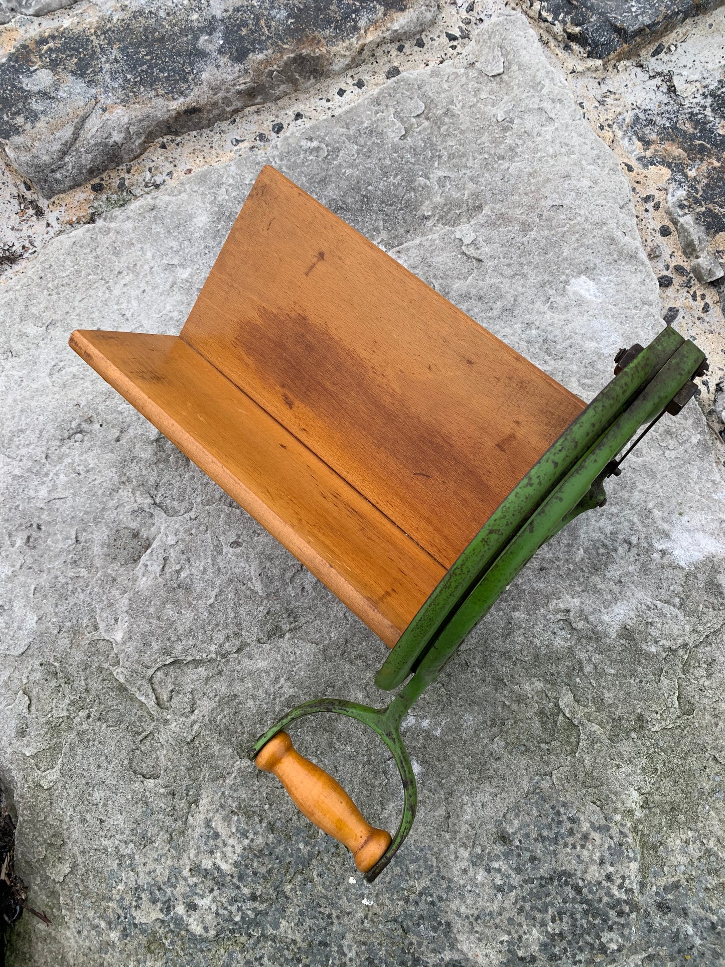Raadvad brødskærer