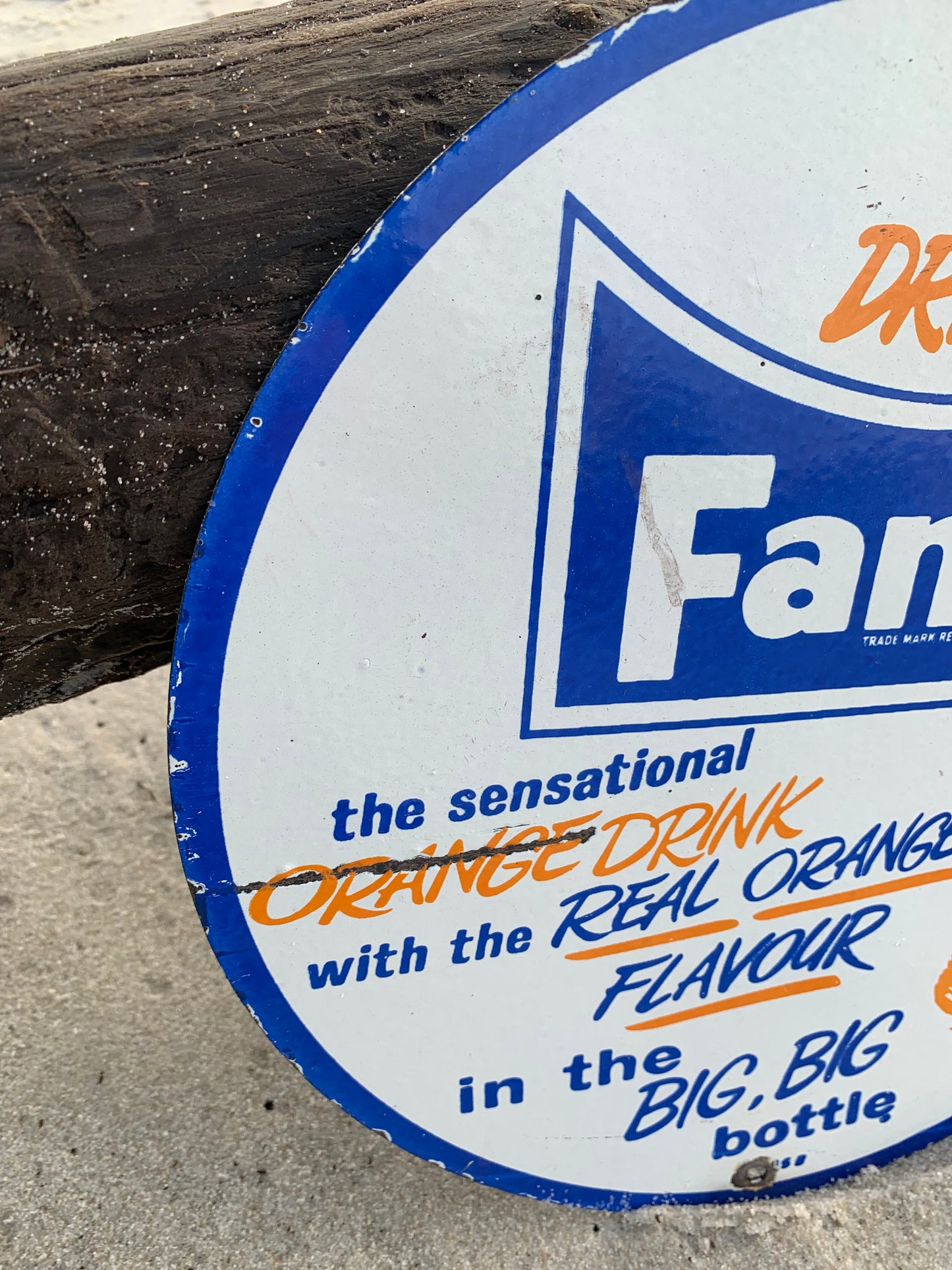 Gammelt Fanta emaljeskilt