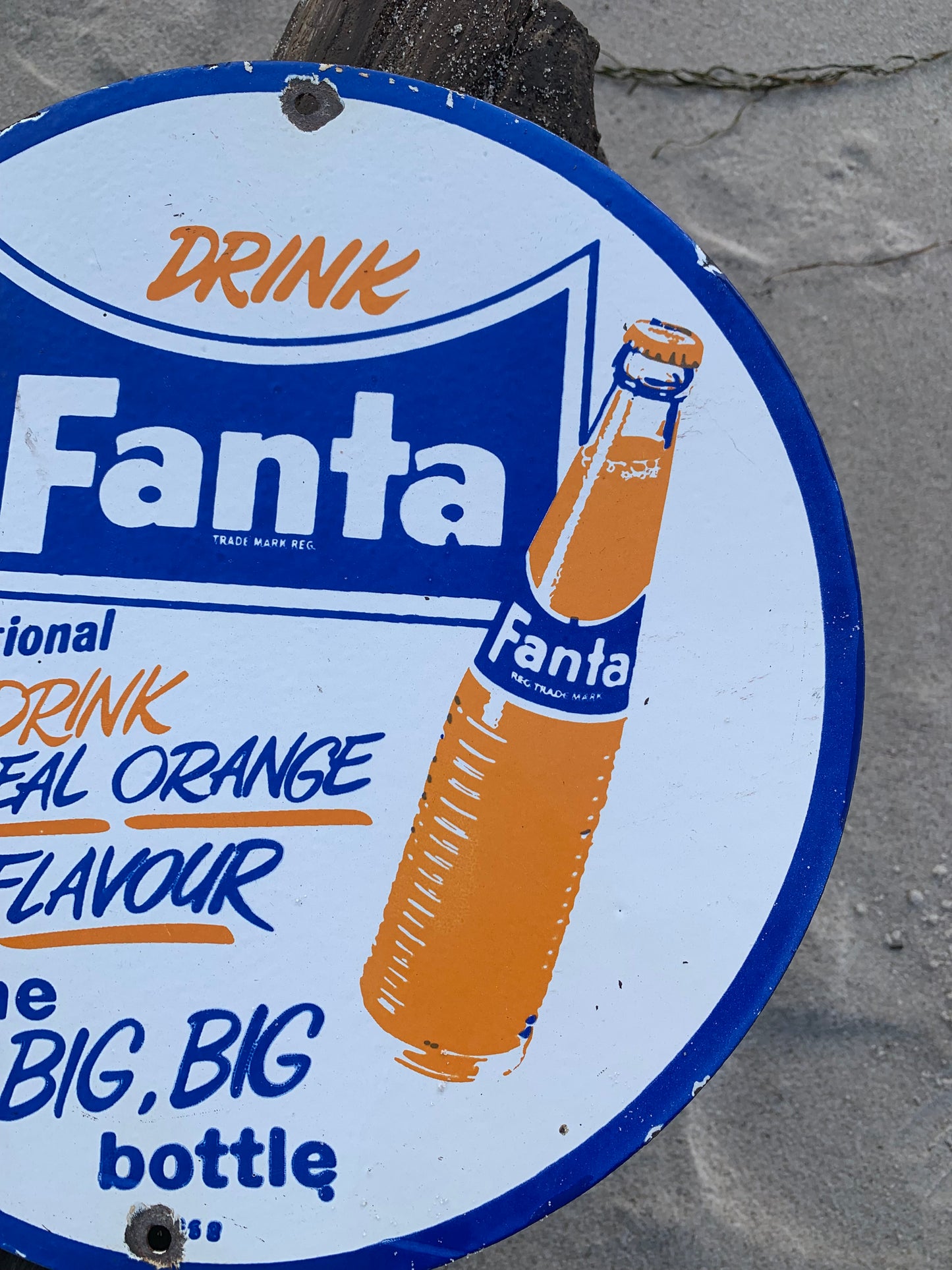 Gammelt Fanta emaljeskilt