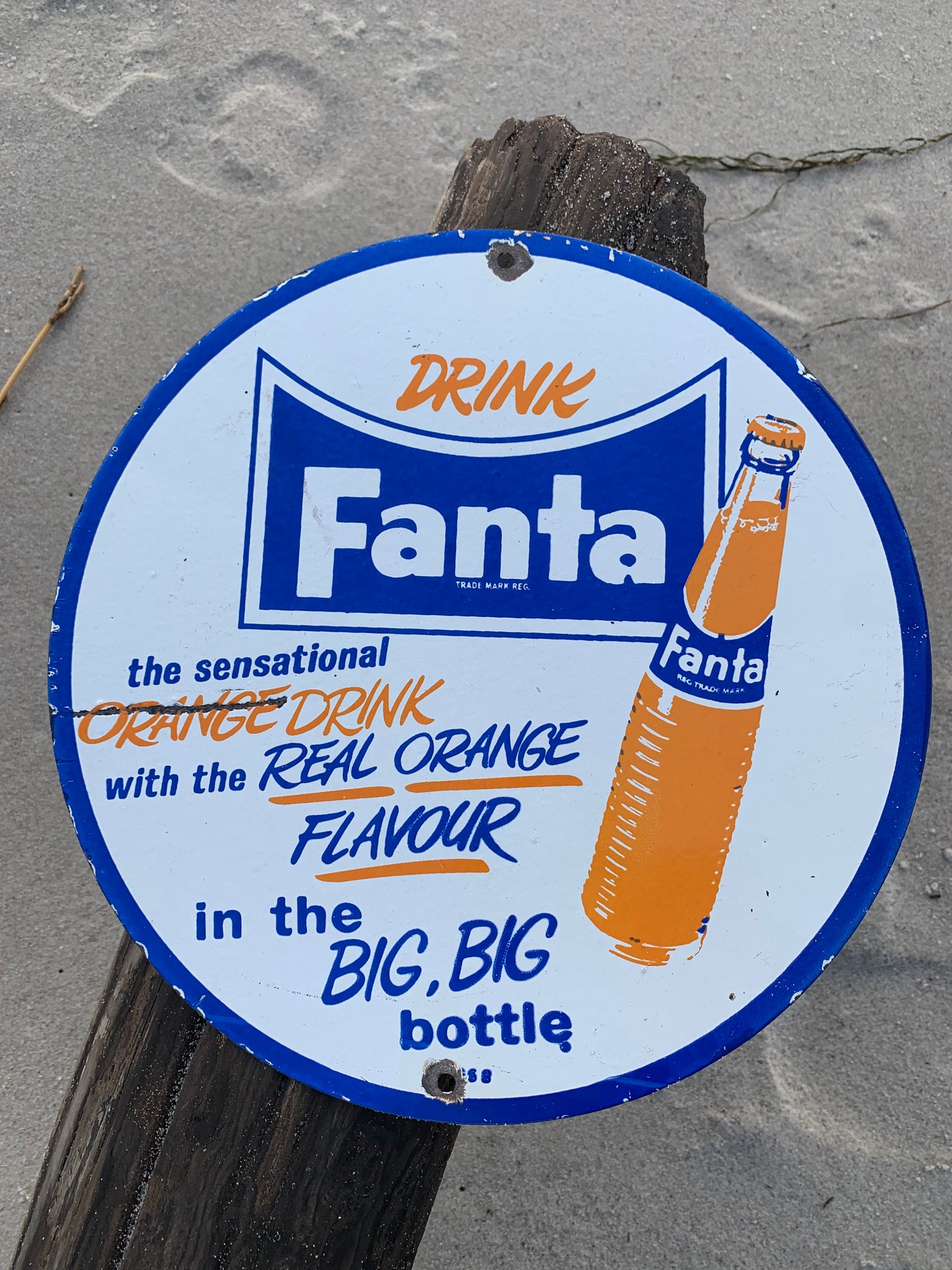 Gammelt Fanta emaljeskilt
