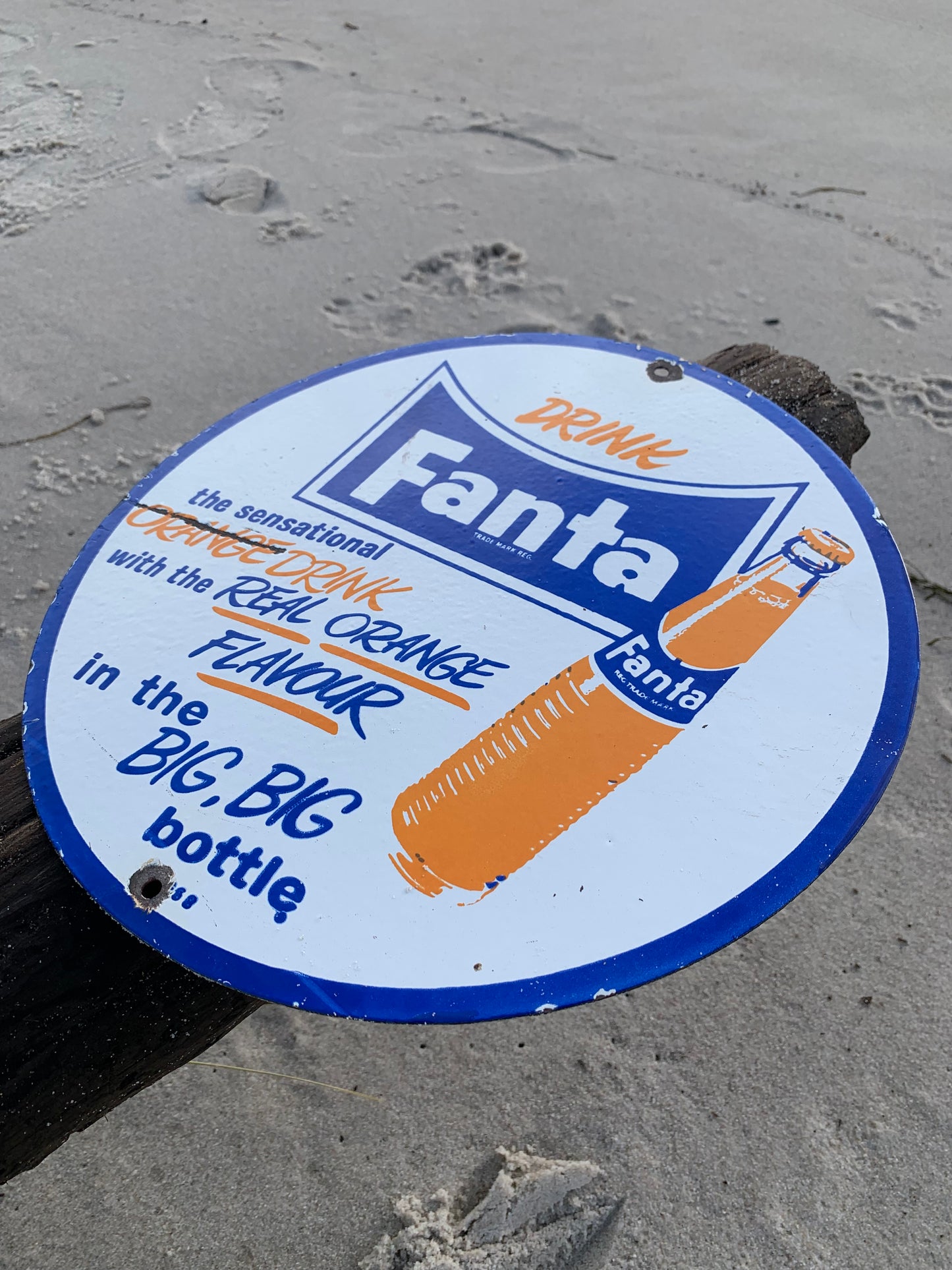 Gammelt Fanta emaljeskilt