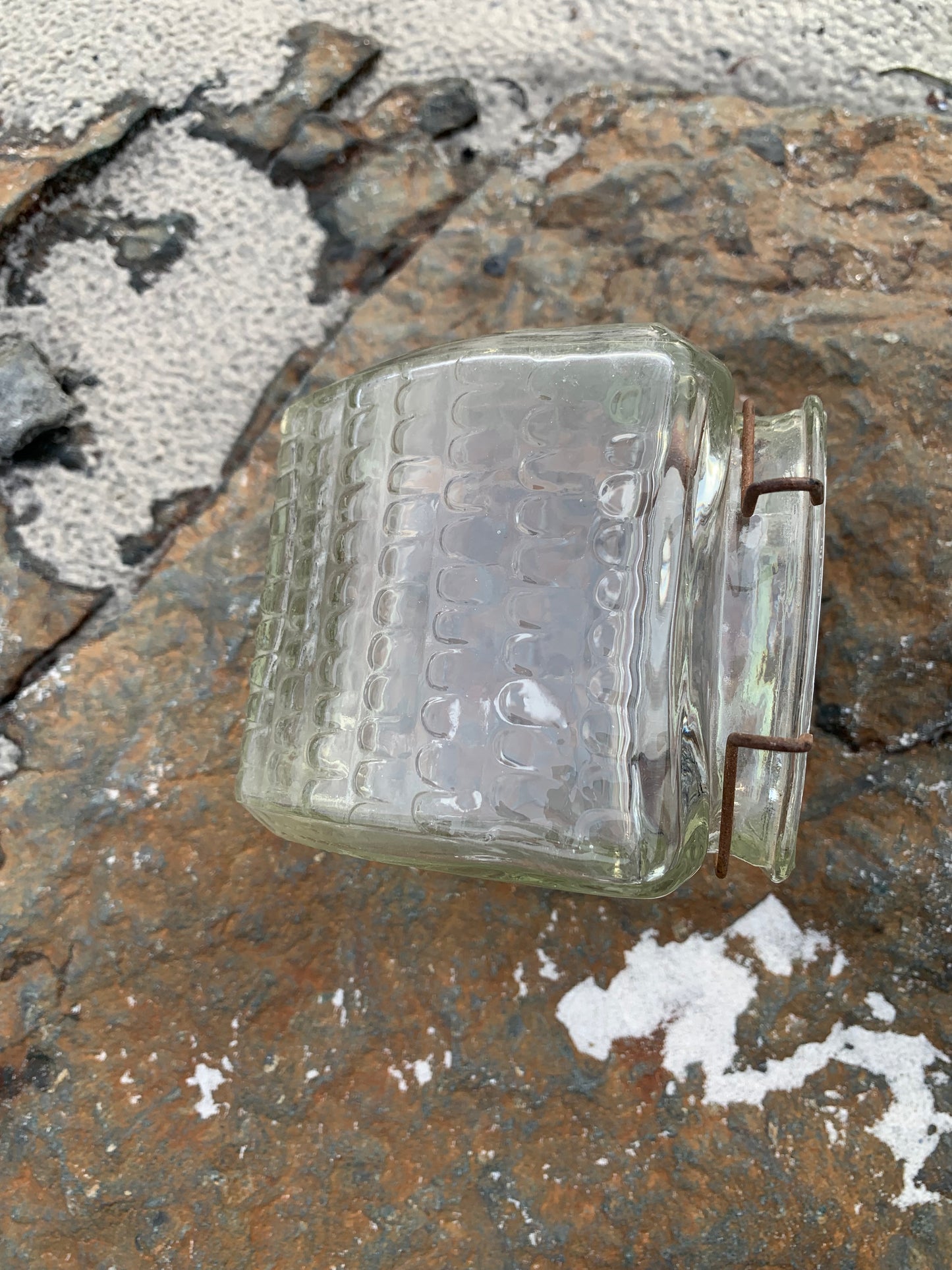 Fuglebadekar i glas