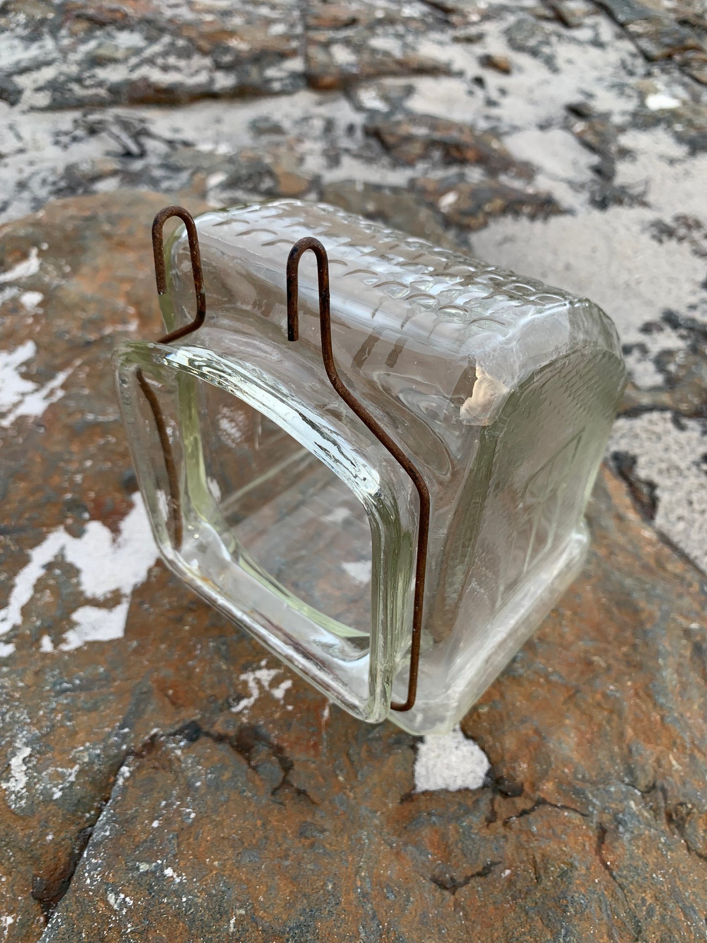 Fuglebadekar i glas