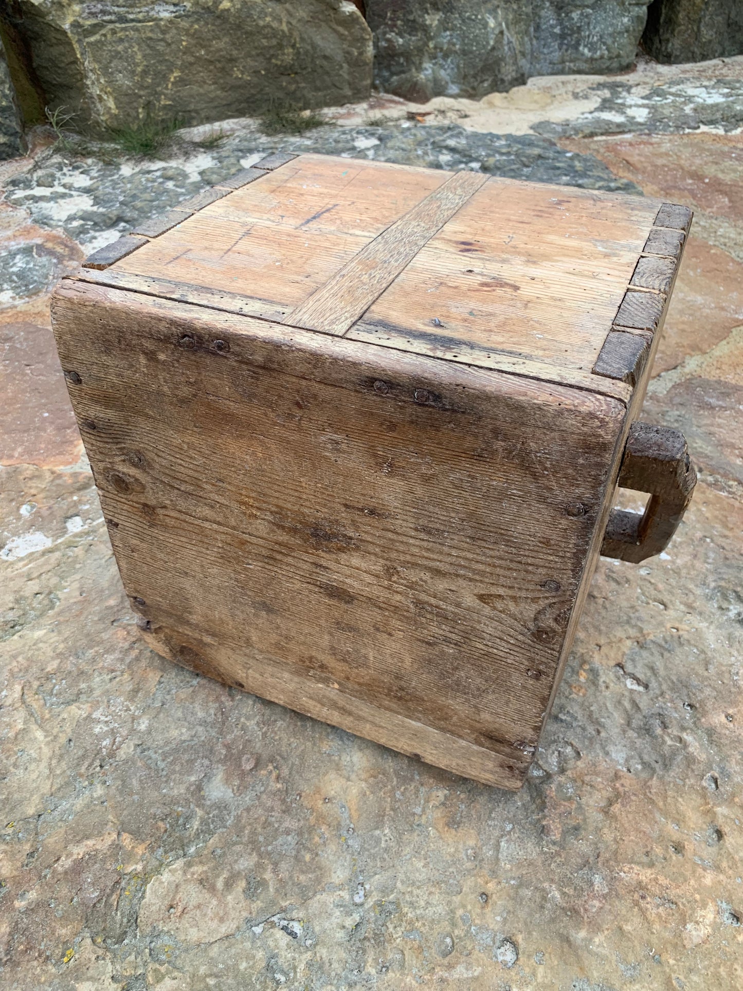 Stor trækasse med to greb