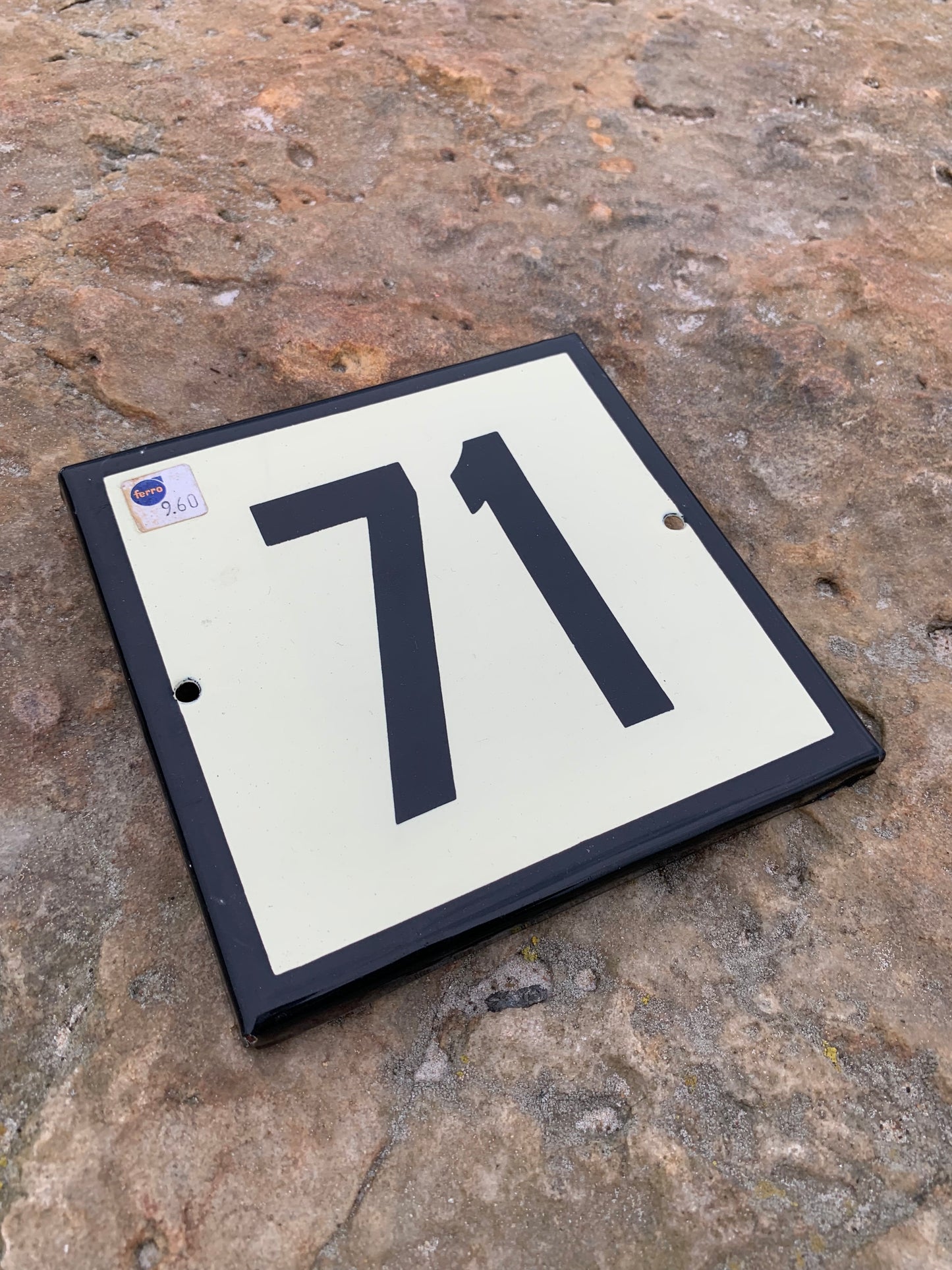 Emaljeskilt - 71