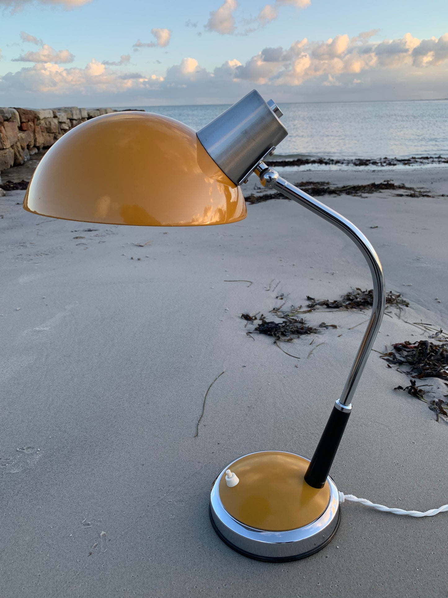 Retro lampe - Mørk gul
