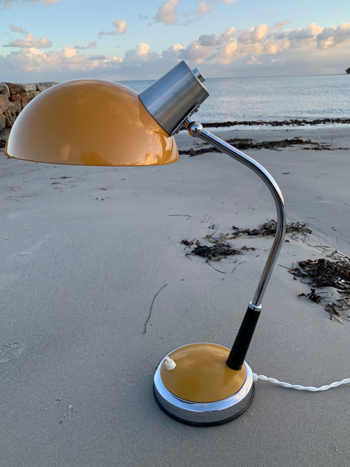 Retro lampe - Mørk gul