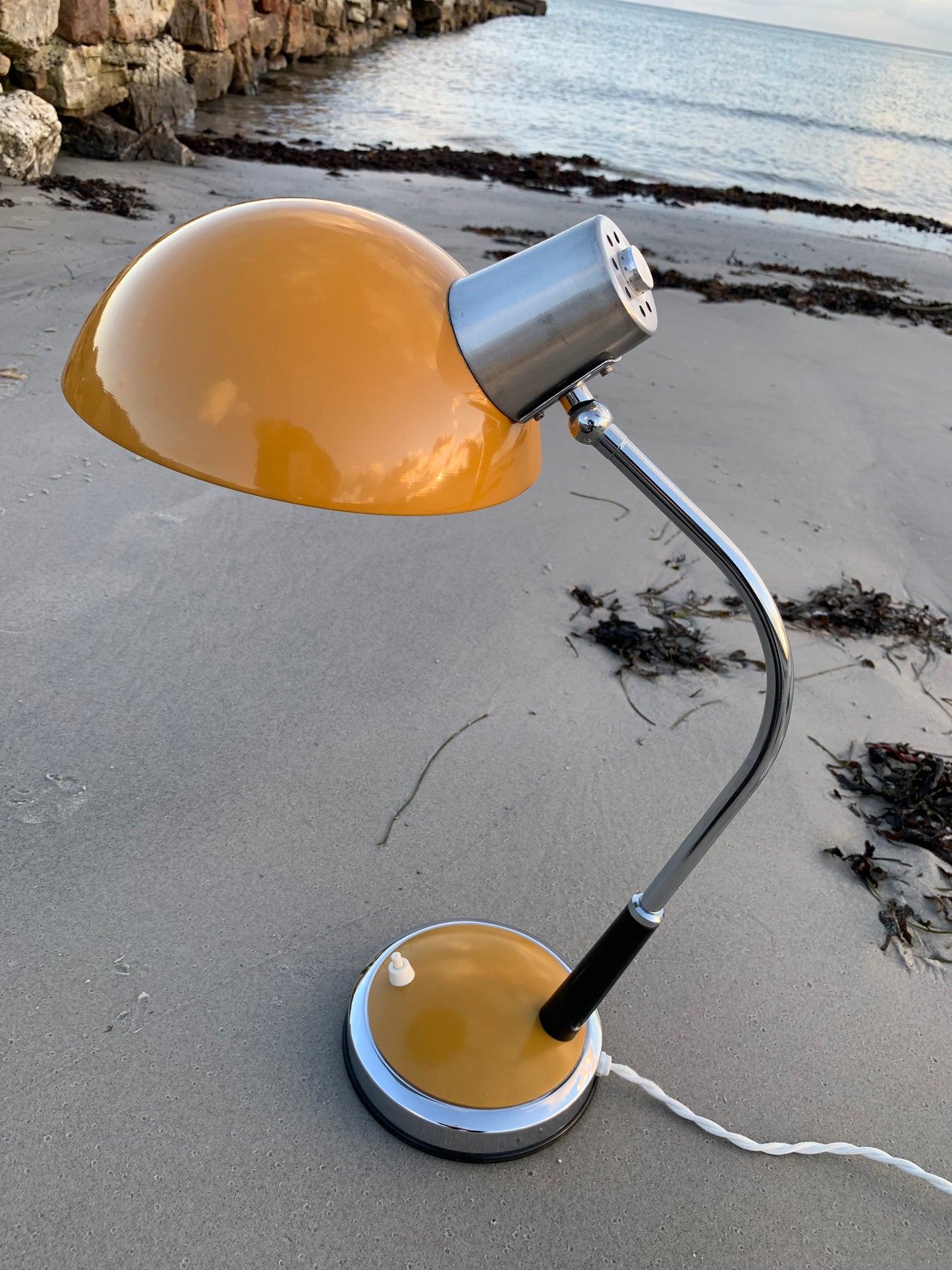 Retro lampe - Mørk gul