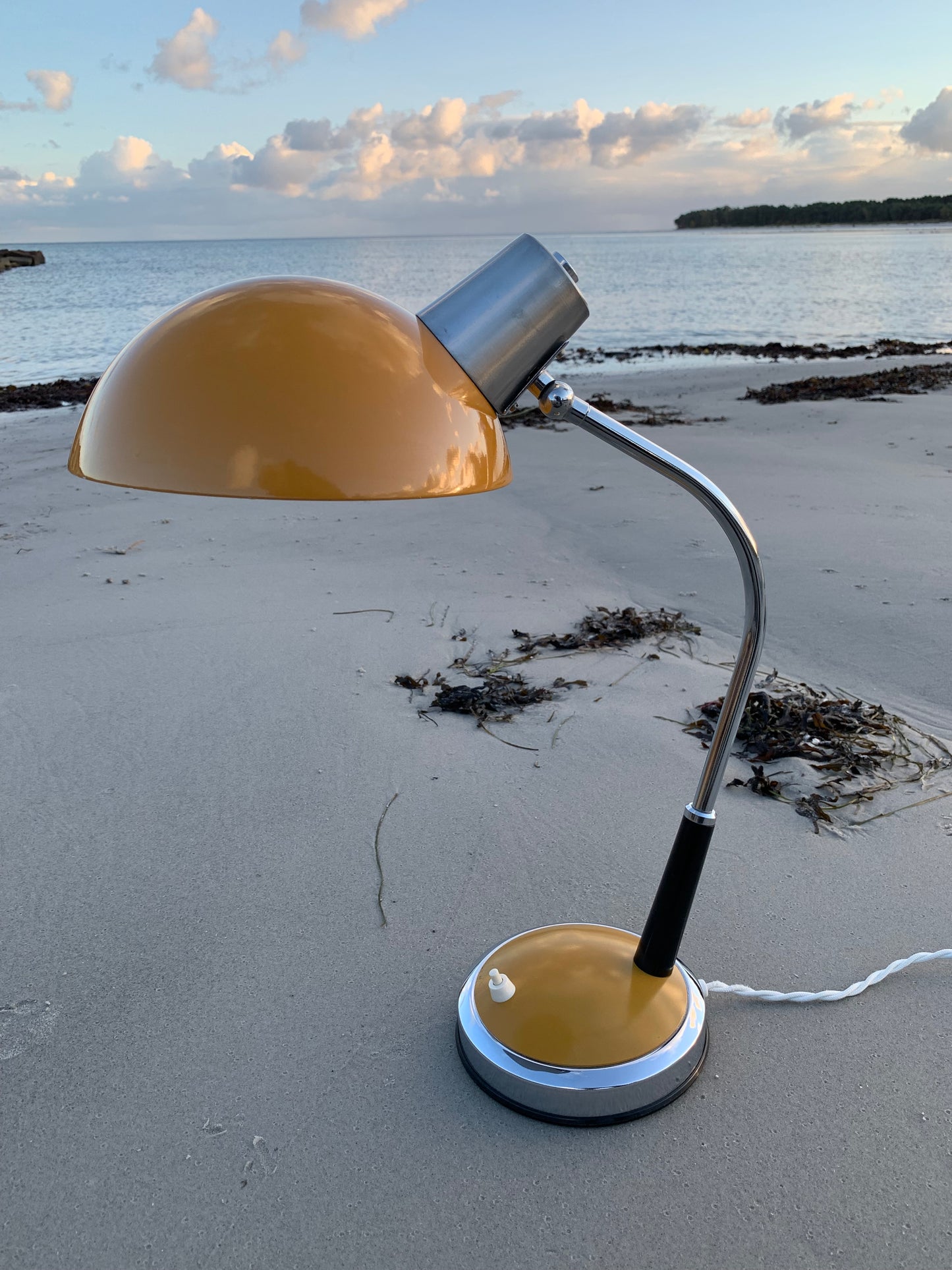 Retro lampe - Mørk gul