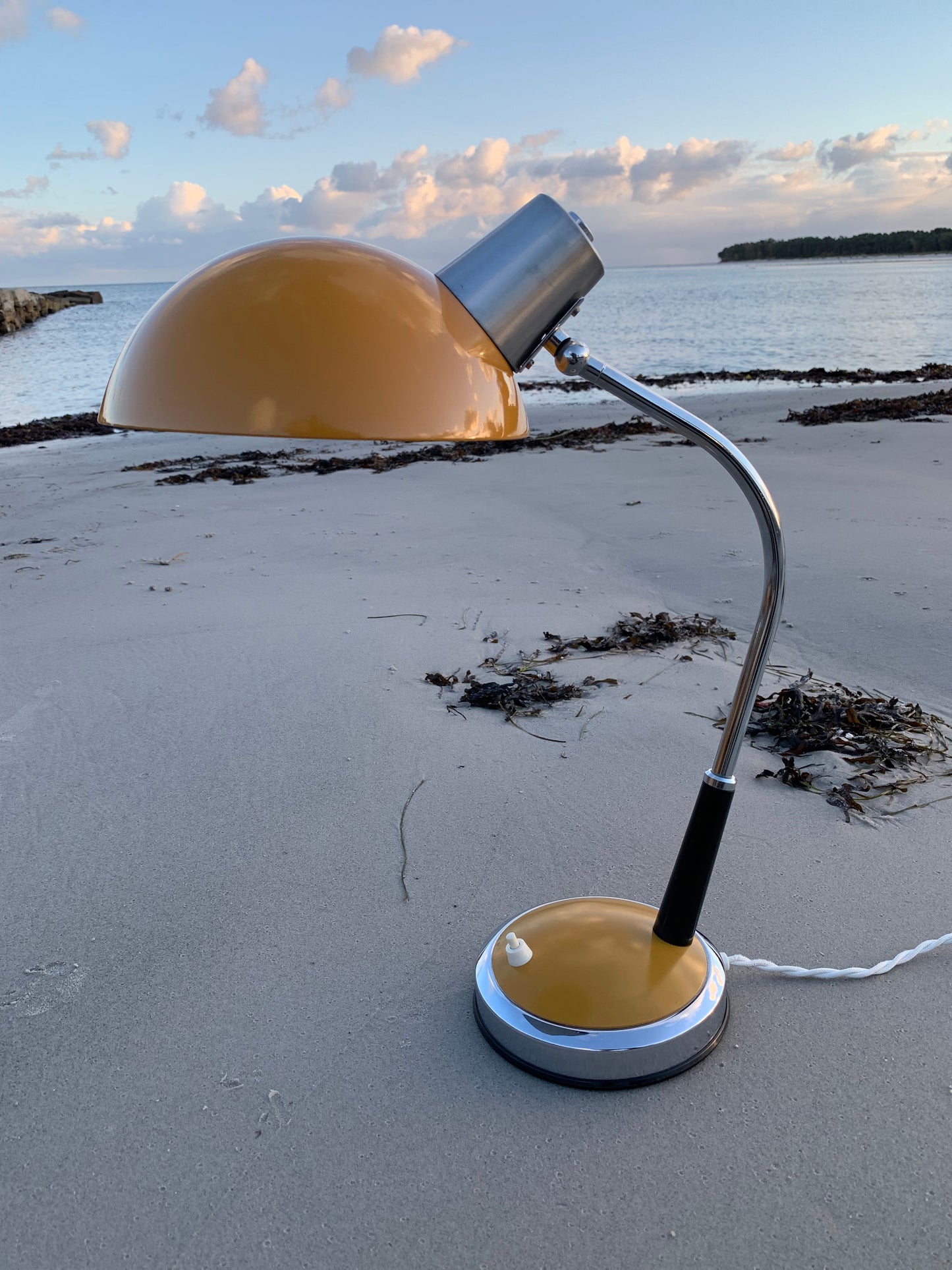 Retro lampe - Mørk gul