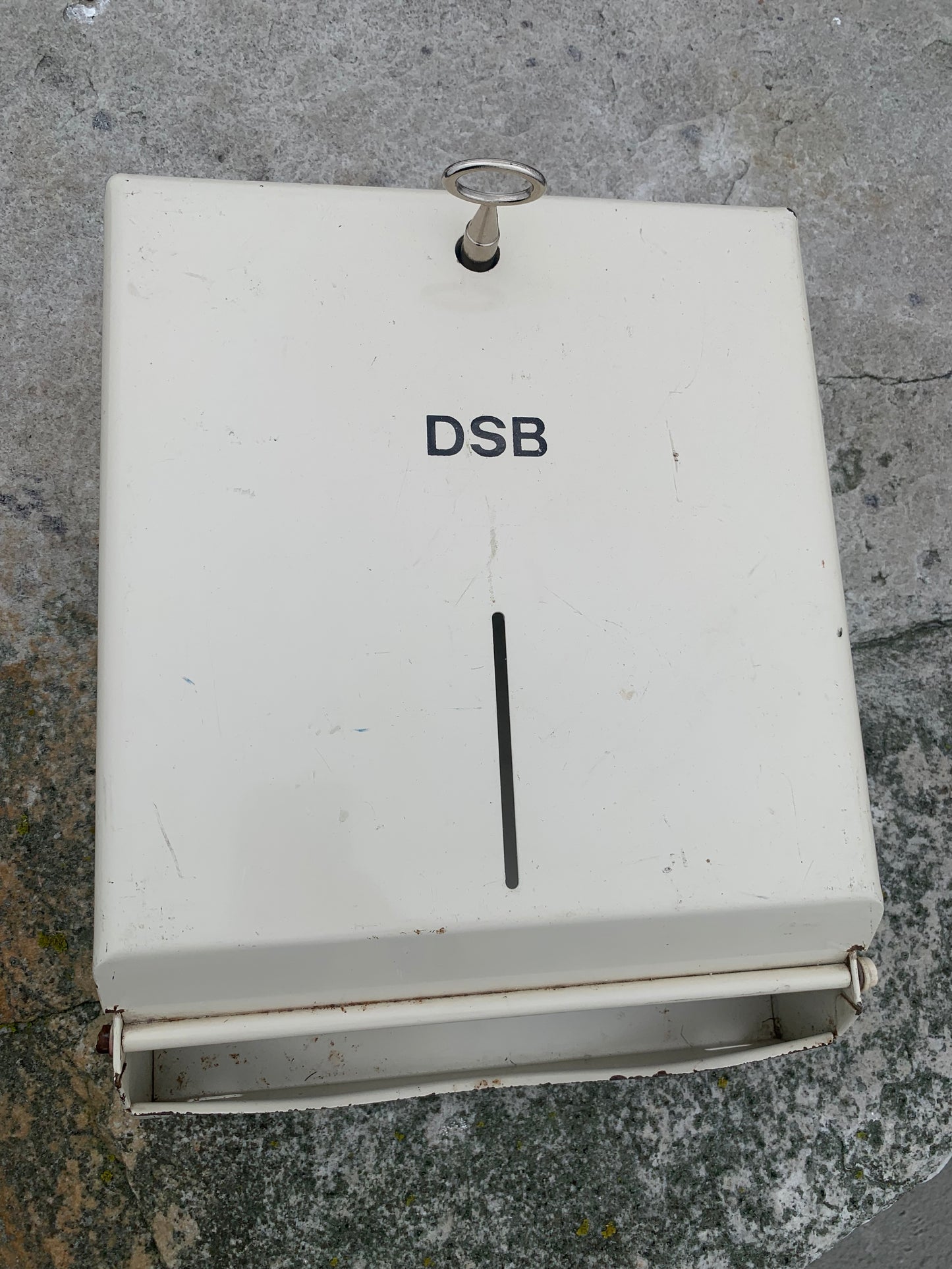 DSB papirdispenser
