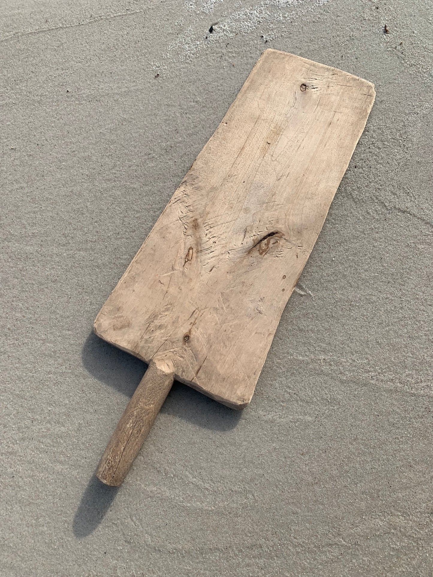 Dekorativt bræt i træ