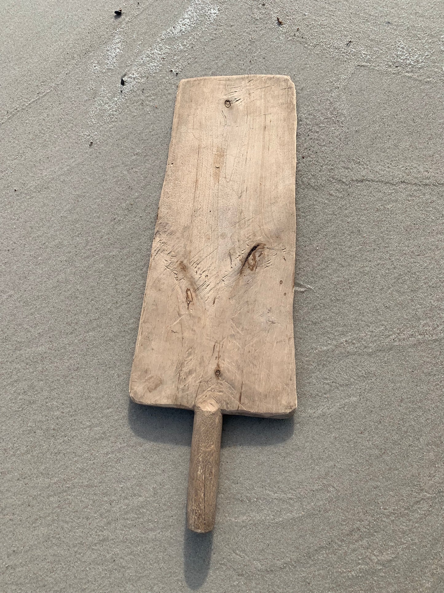 Dekorativt bræt i træ