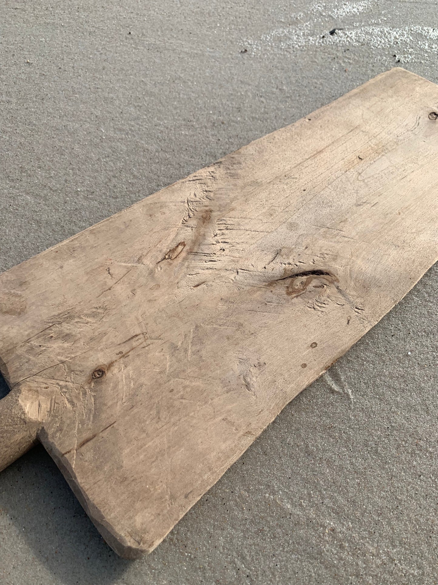 Dekorativt bræt i træ