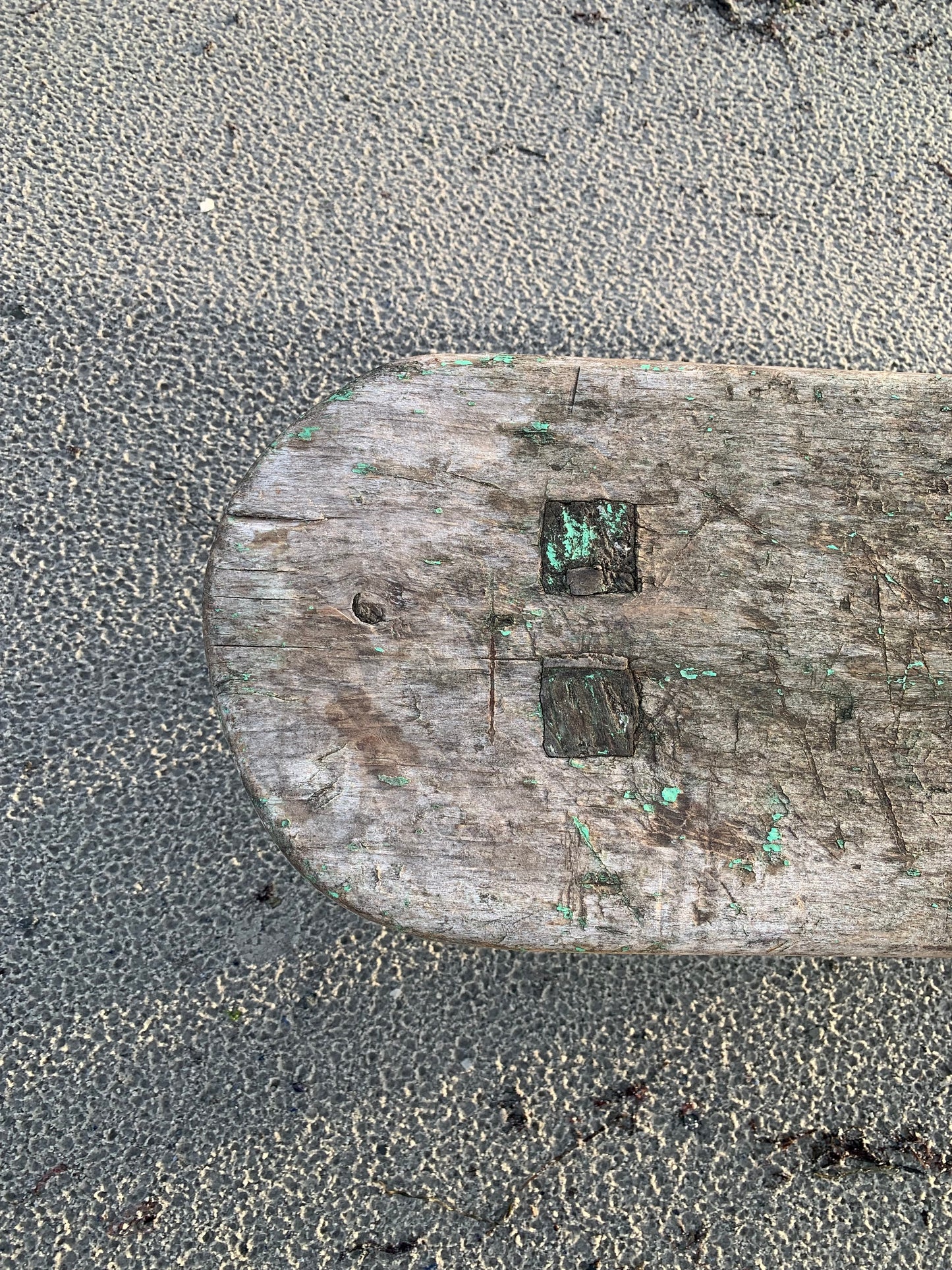 Skammel med patina