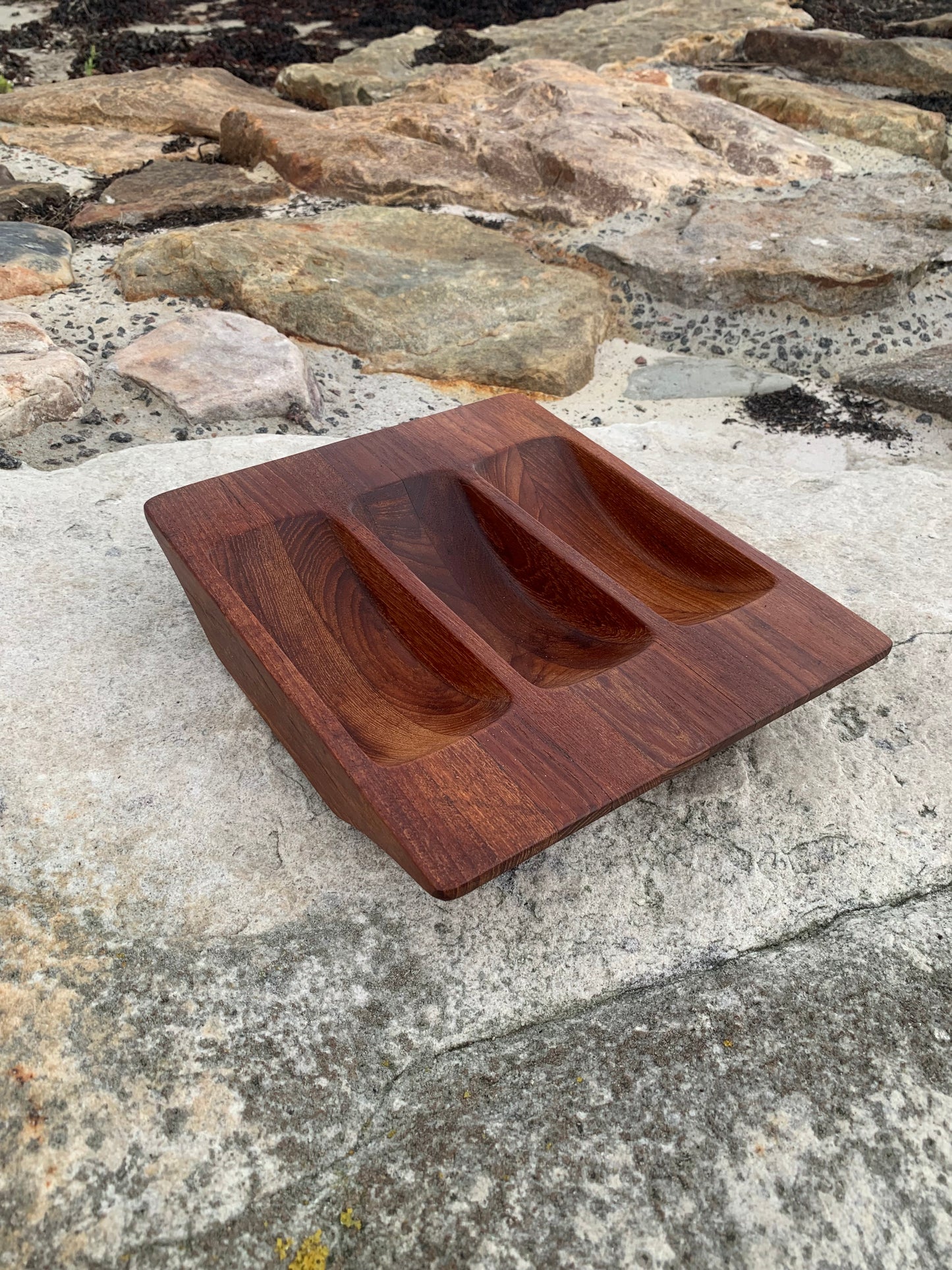 Teakfad designet af Jens Harald Quistgaard