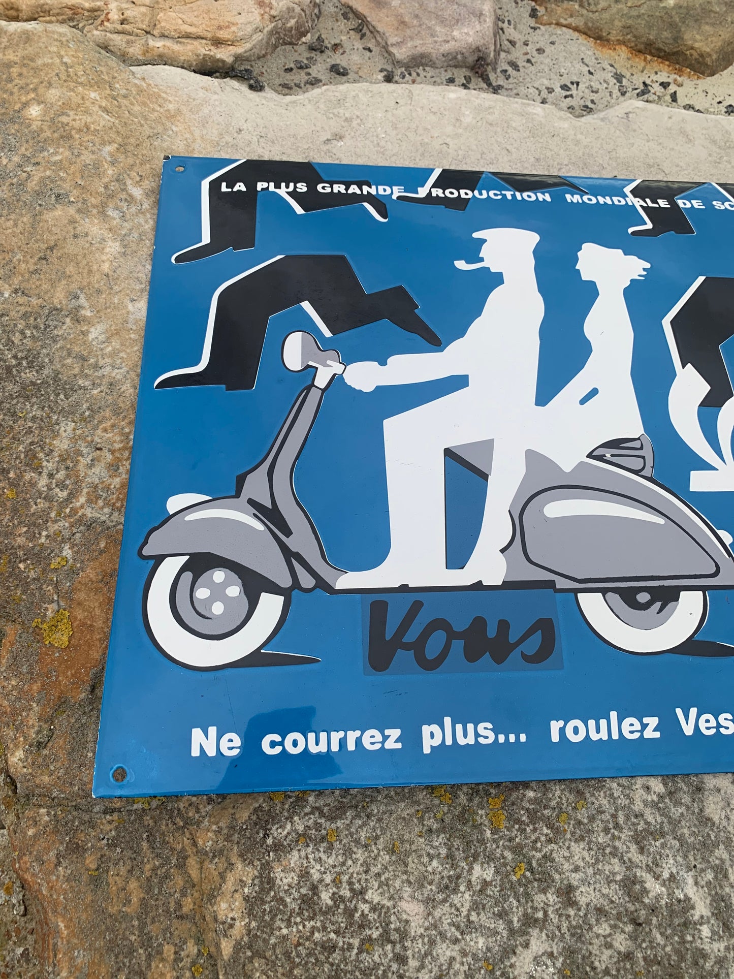 Vespa emaljeskilt (hvælvet)