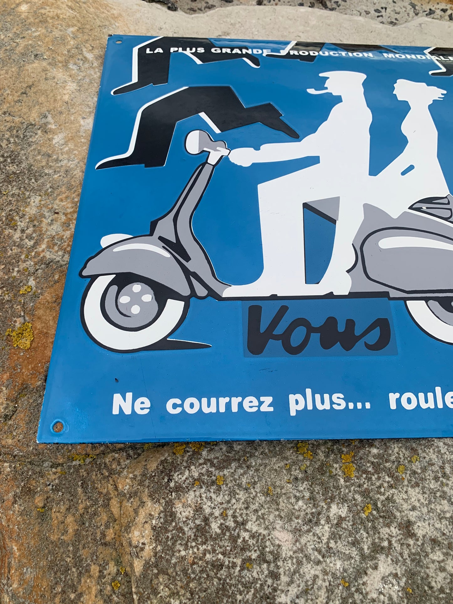 Vespa emaljeskilt (hvælvet)
