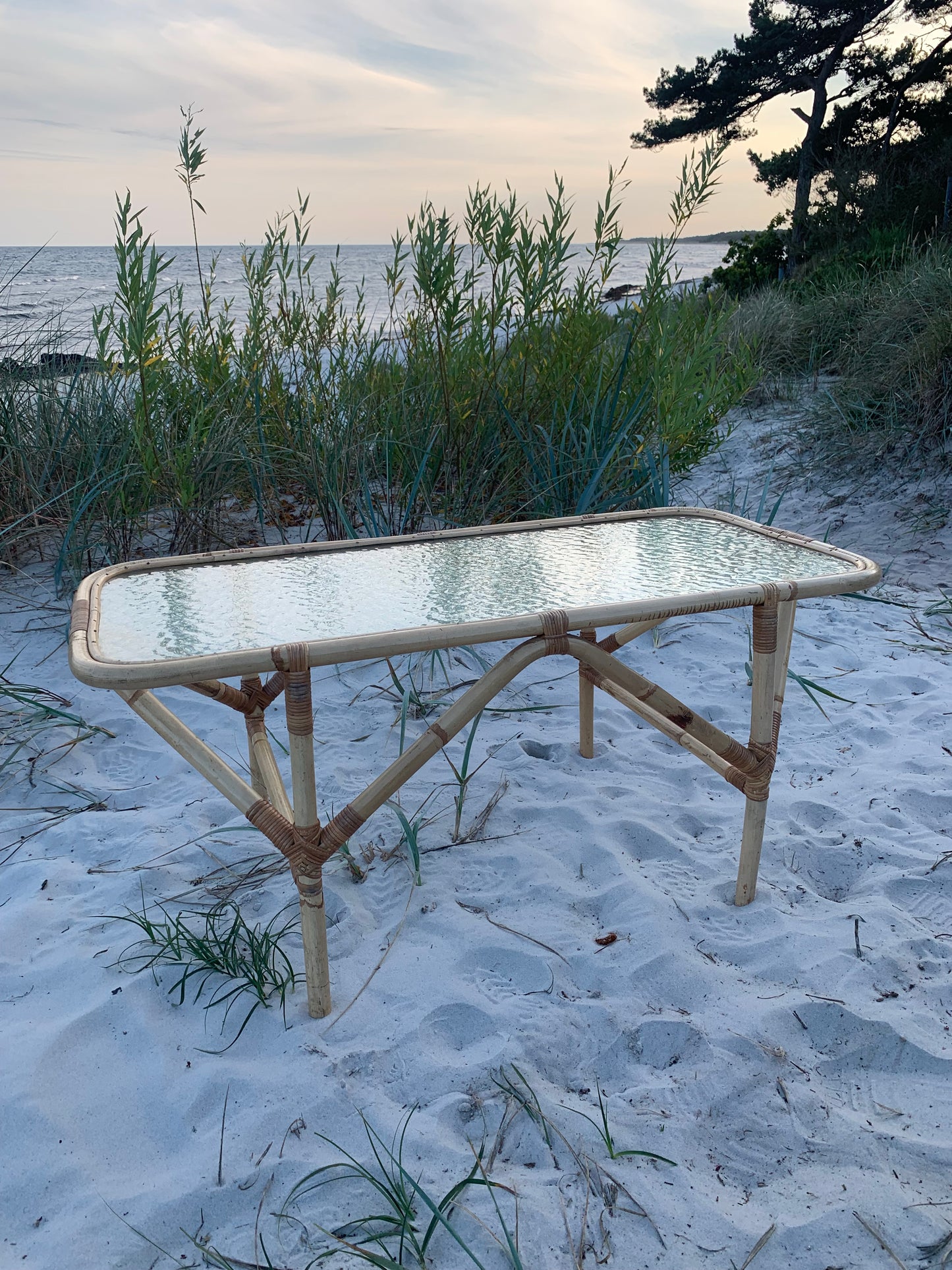 Bambusbord med glasplade