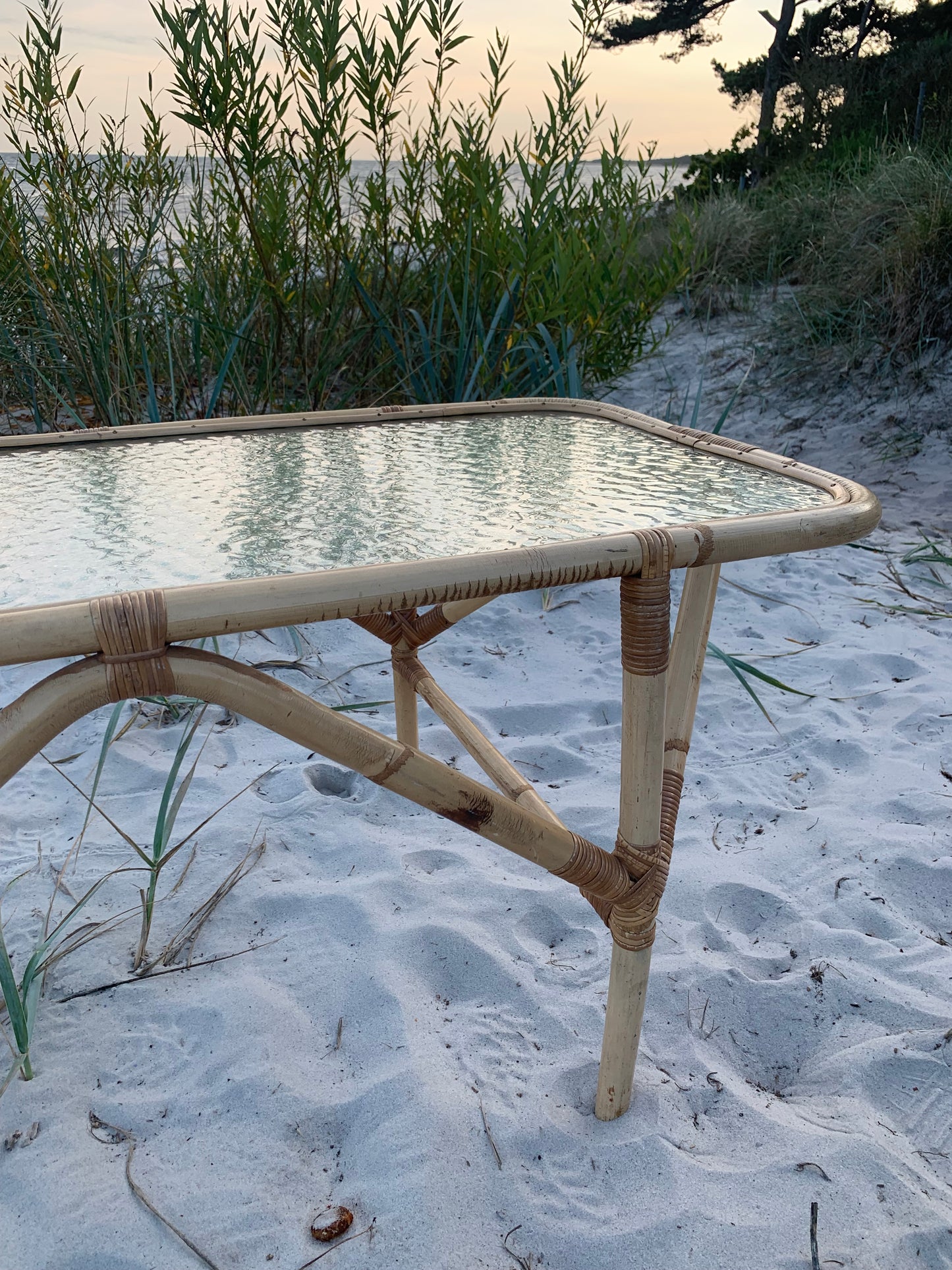 Bambusbord med glasplade