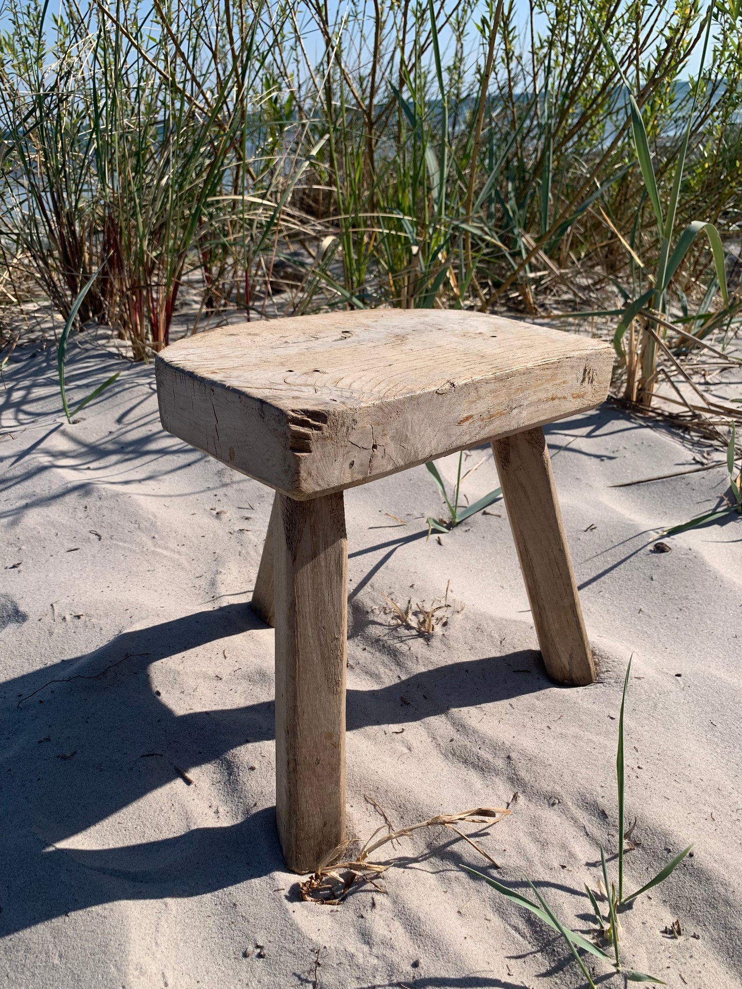 Gammel skammel i træ
