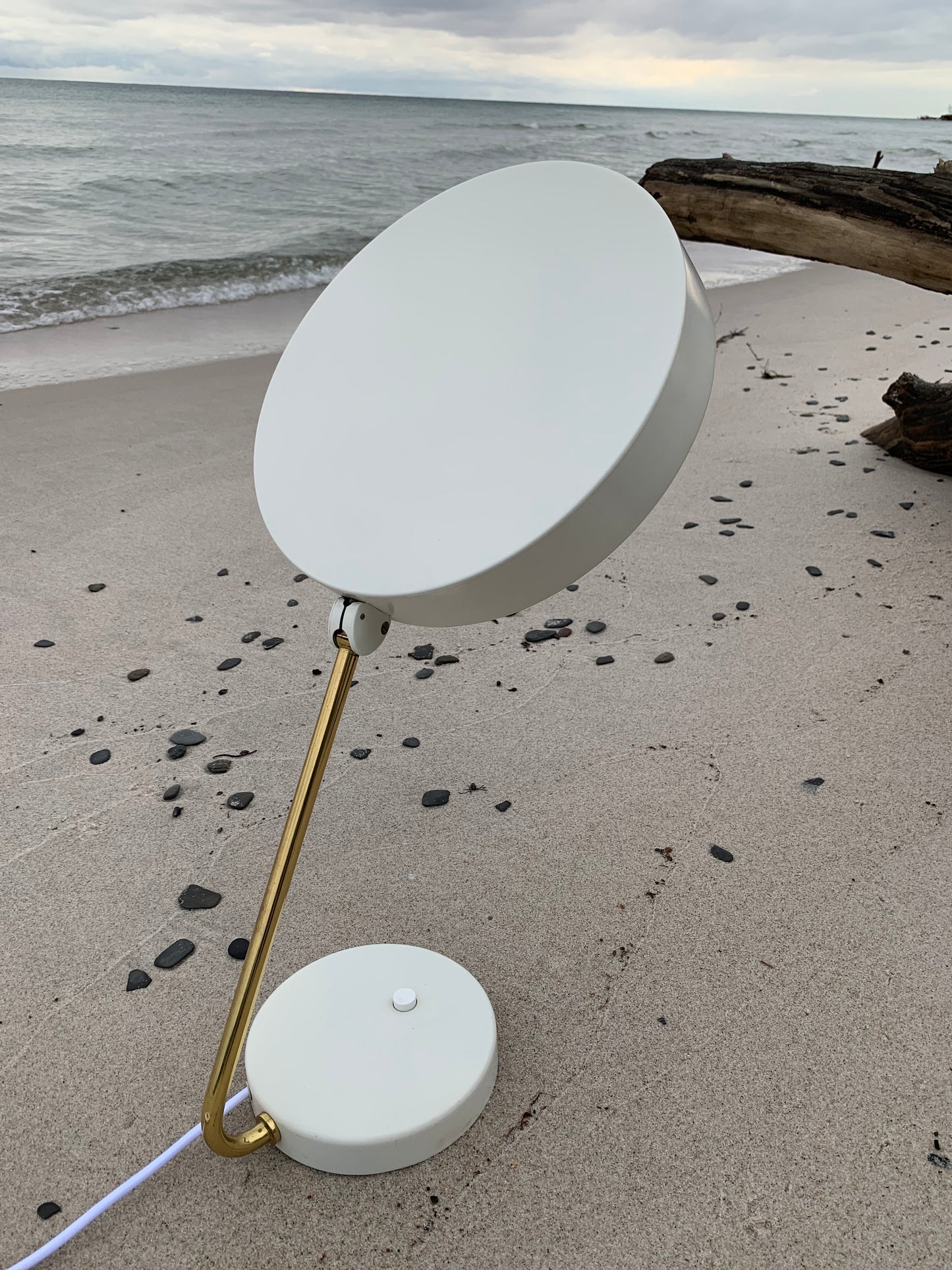 Kaiser Idell 6885 - Creme/messing