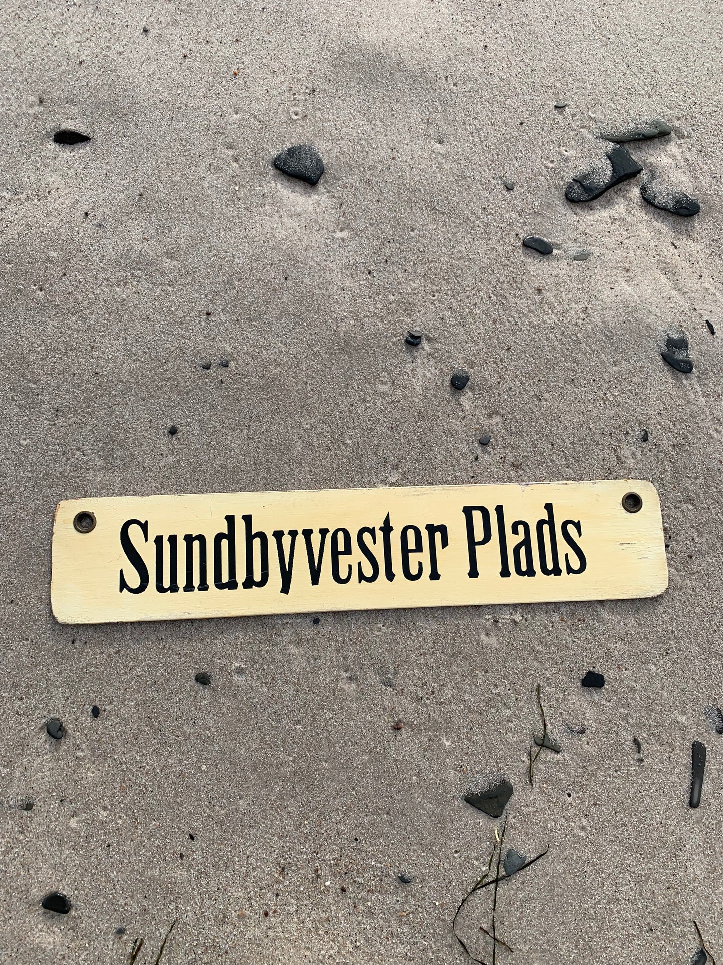 Gammelt sporvognsskilt Sundbyvester Plads/Brønshøj