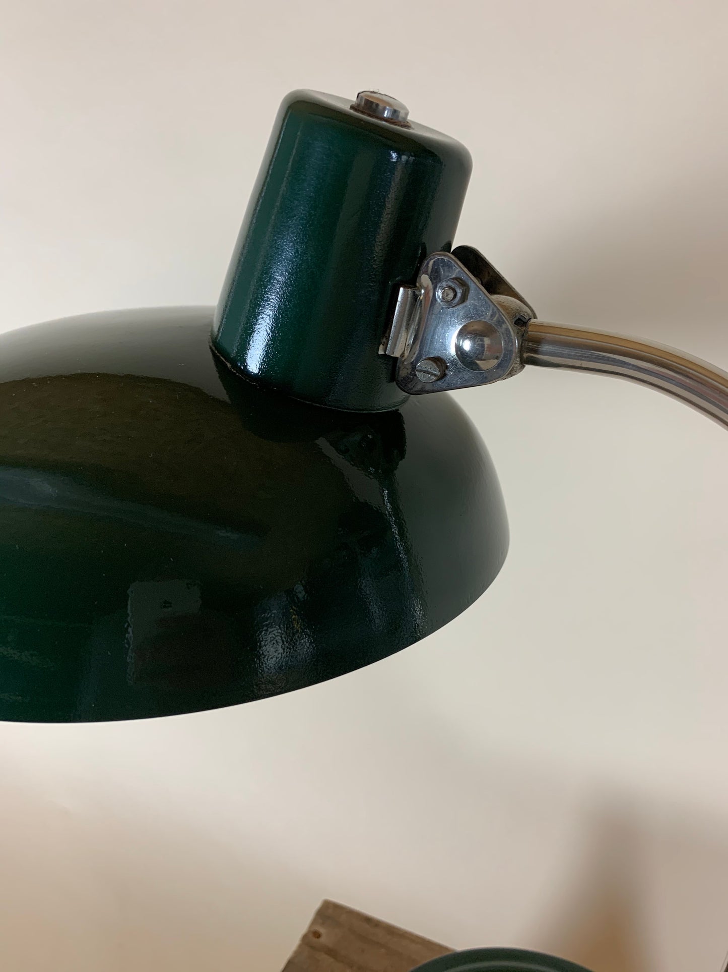 Bordlampe designet af Christian Dell for Koranda