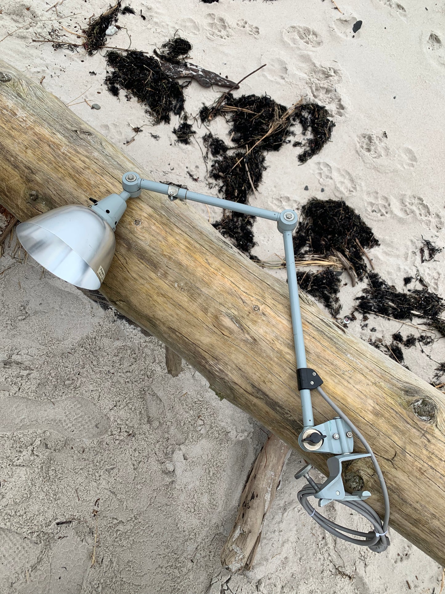 Midgard lampe med bordbeslag