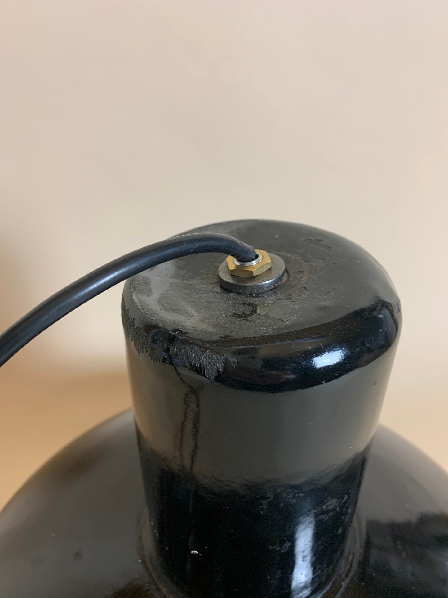 Rå og industriel emalje pendel