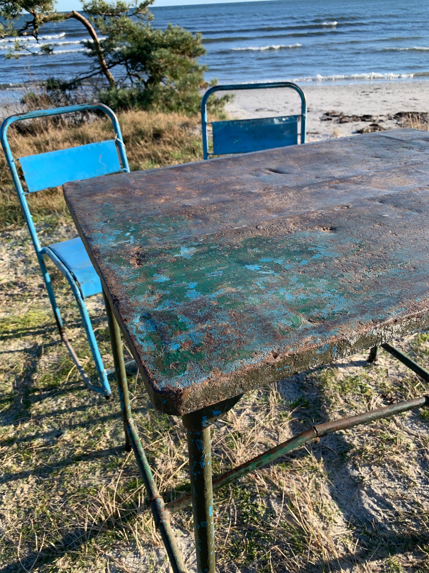 Industrielt bord i rå udgave