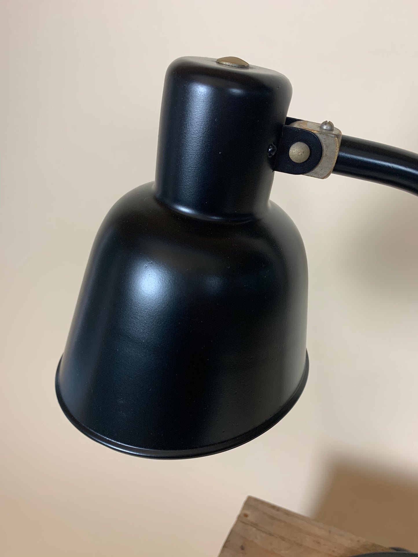 Lampe designet af Christian Dell for Bünte und Remmler