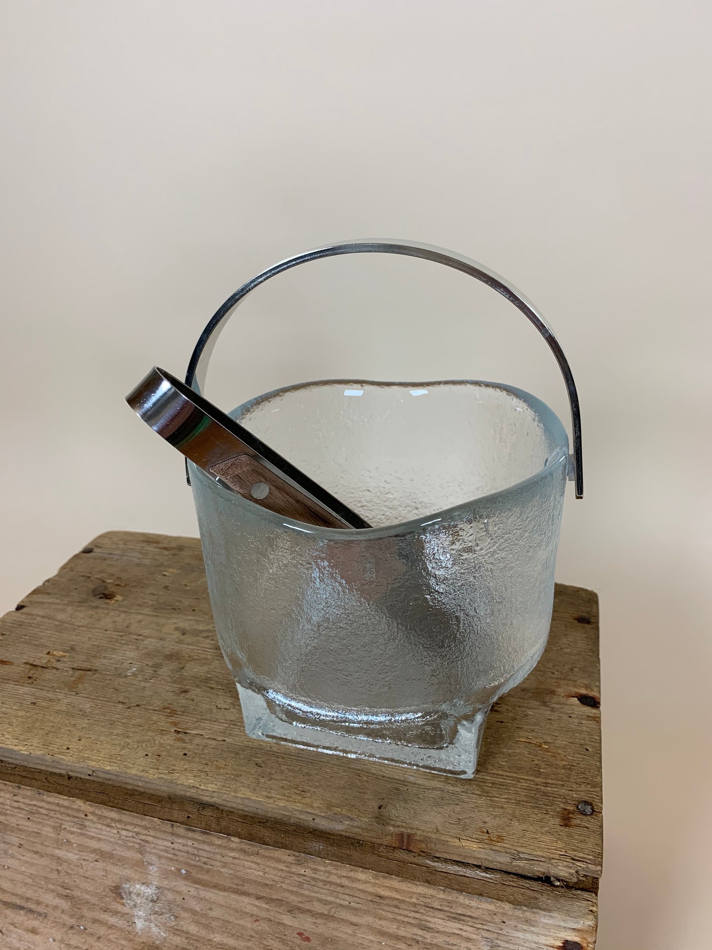Glas isspand med hank