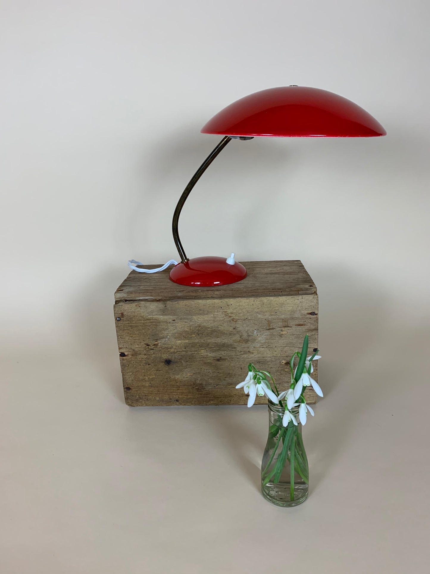 Smuk rød Christian Dell bordlampe