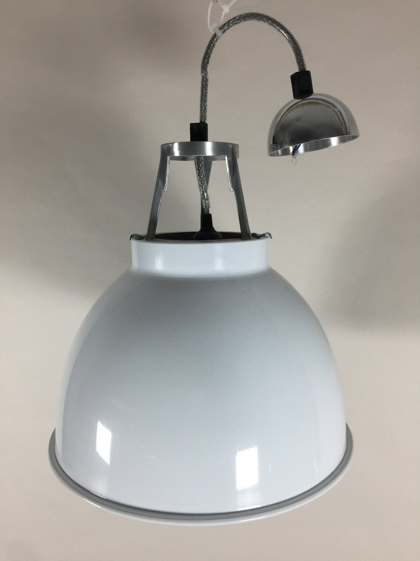 Original BTC lampe - Titan hvid med guld
