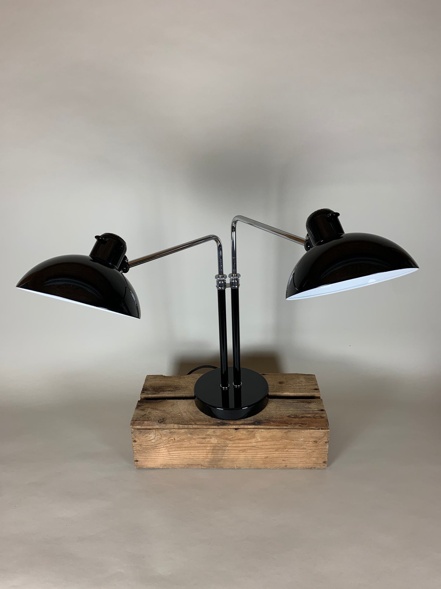 Kaiser Idell 6580 - Dobbelt bordlampe