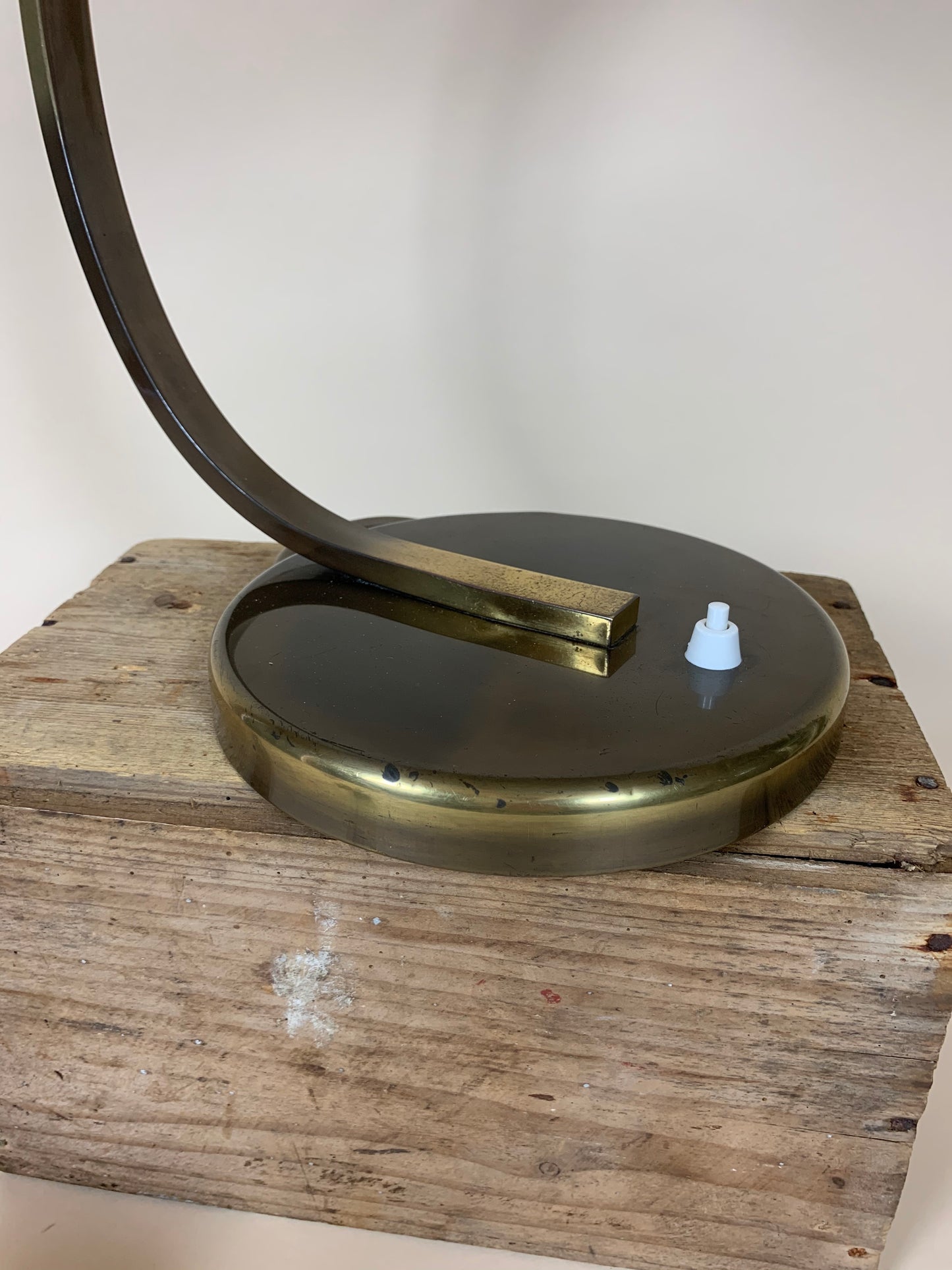 Christian Dell 6750 bordlampe i mørkpoleret messing