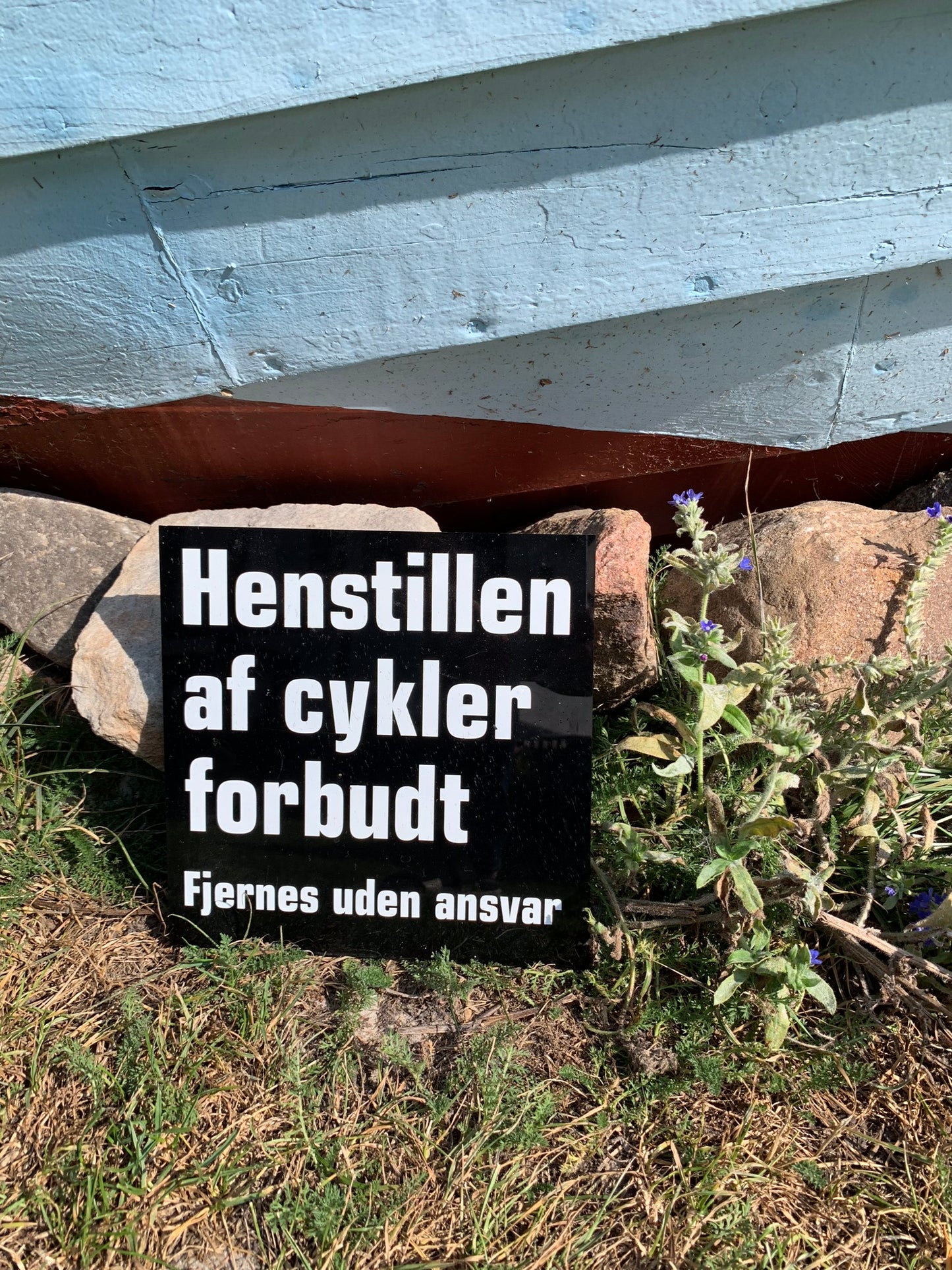 Skilt af acryl