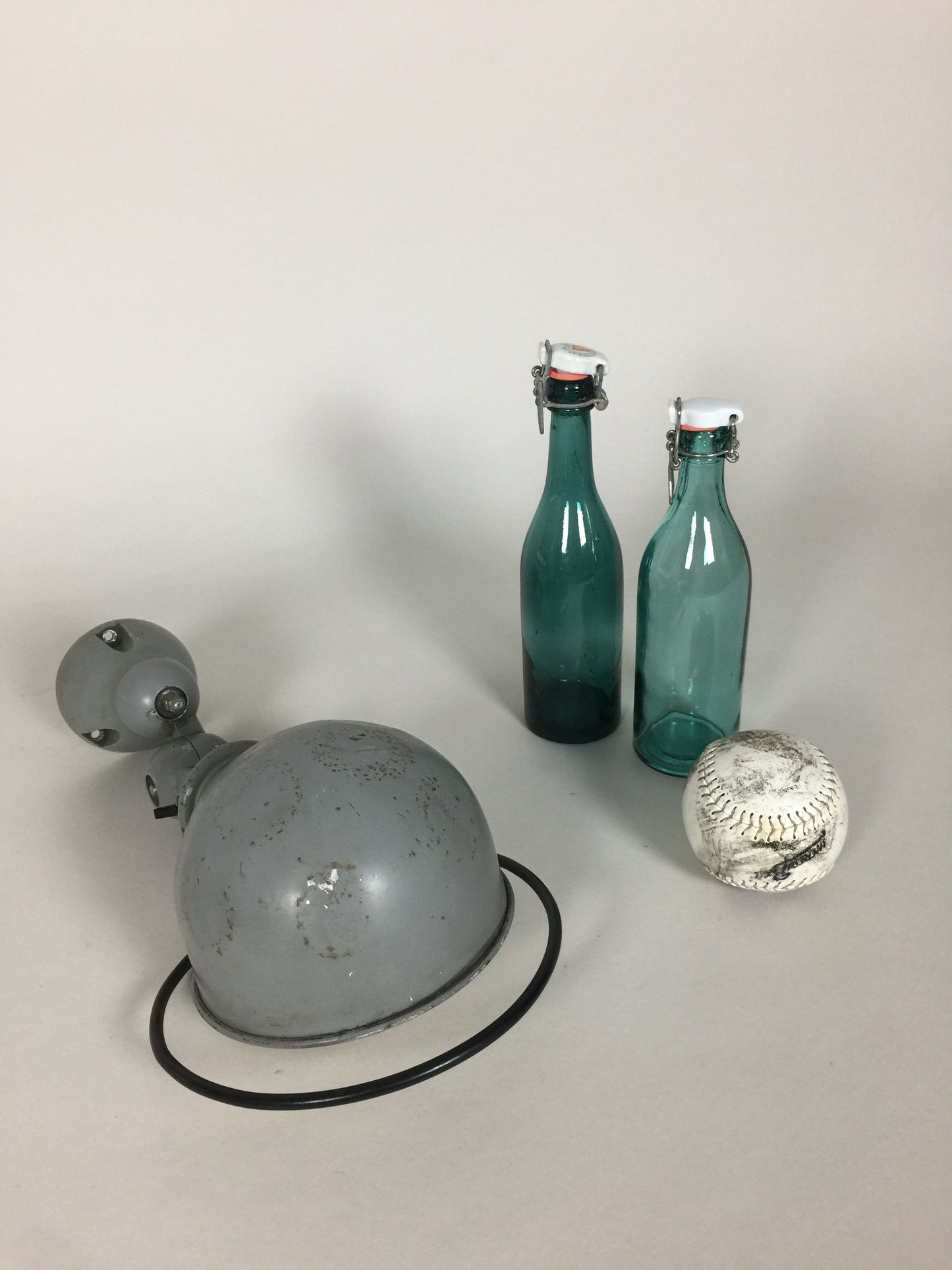 Jieldé lampe i grå med tænd/sluk kontakt