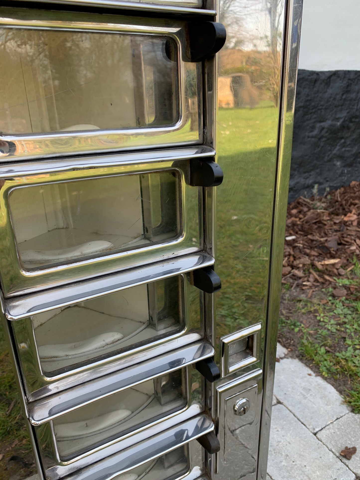 Fin og sjældent eksemplar af Wittenborg automat med lys.