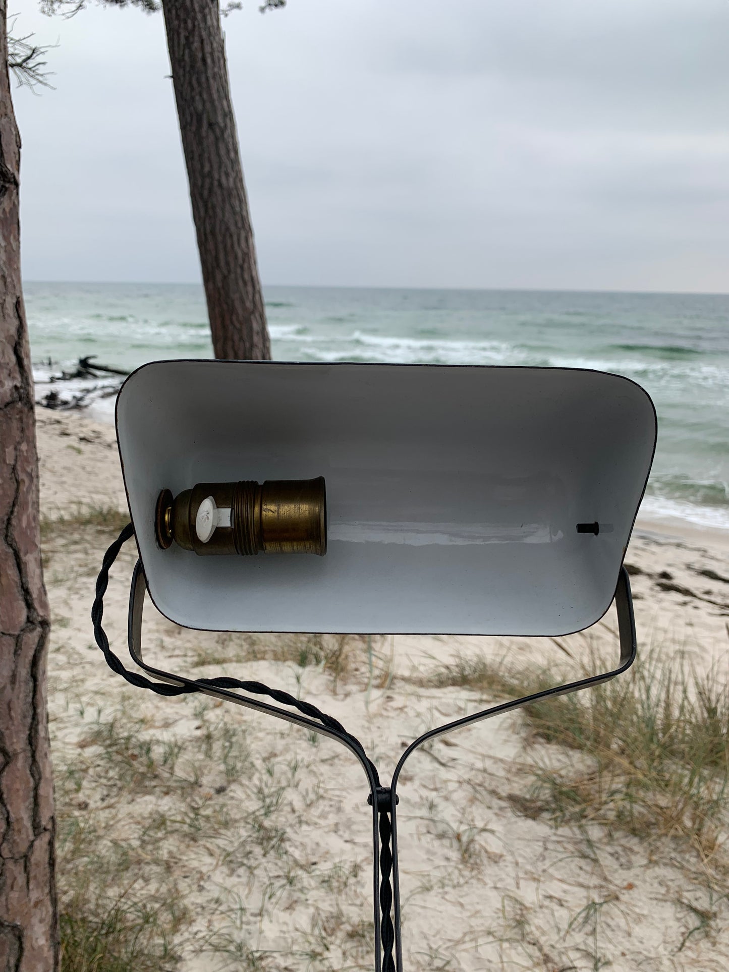 Notarlampe med emaljeskærm