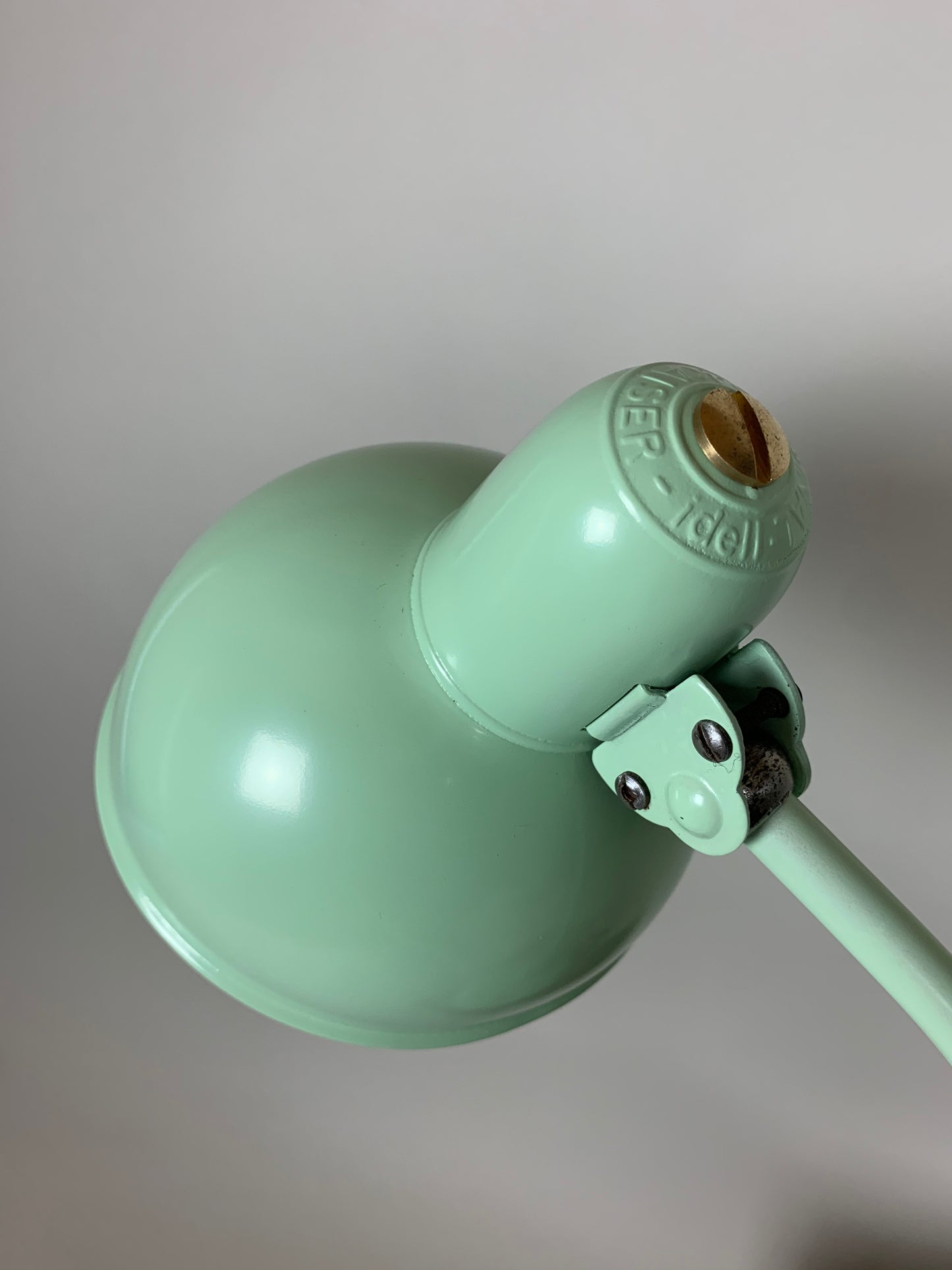 Kaiser Idell 6551 - Mintgrøn