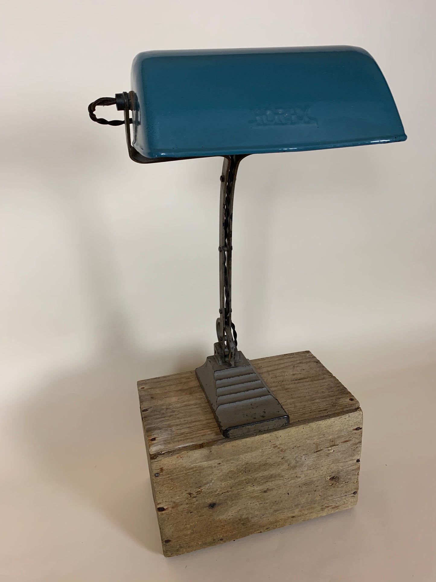 Fin gammel Horax notarlampe