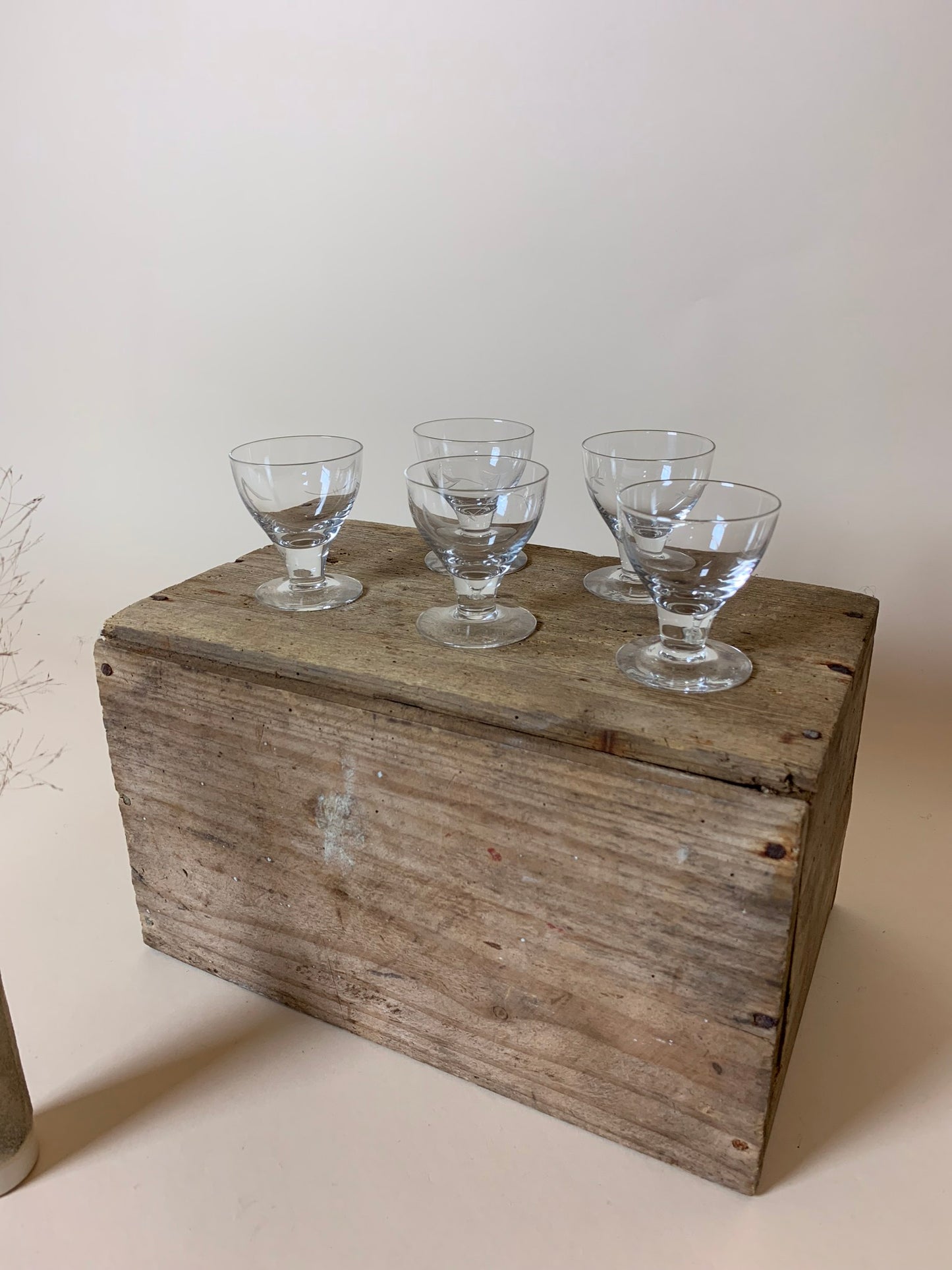 5 små fine glas - sælges samlet, prisen er for alle 5