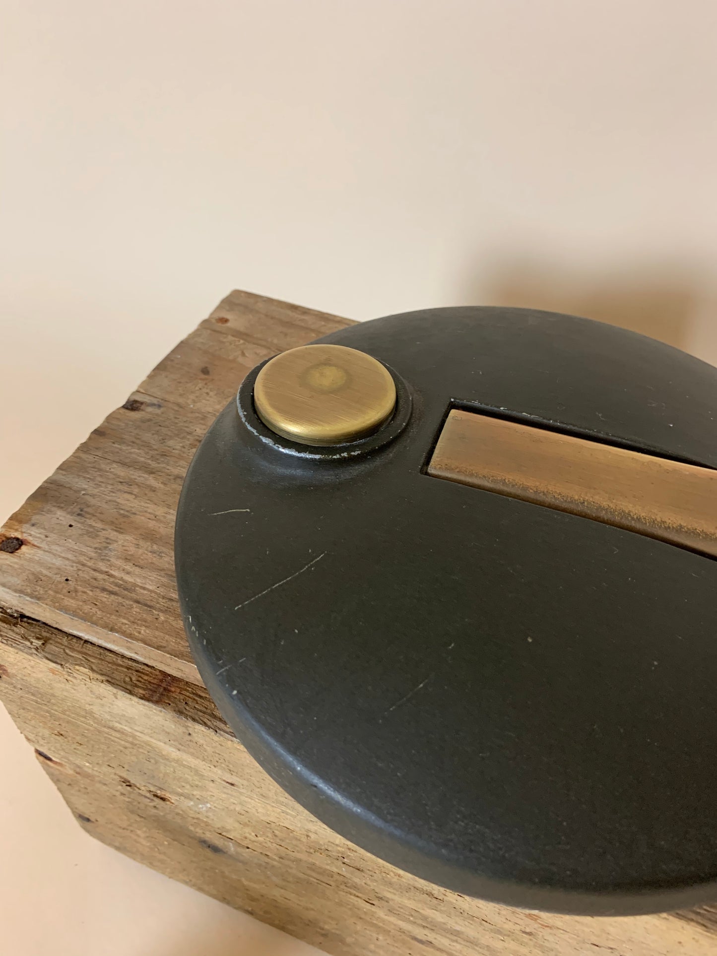 Egon Hillebrand messinglampe med sort fod